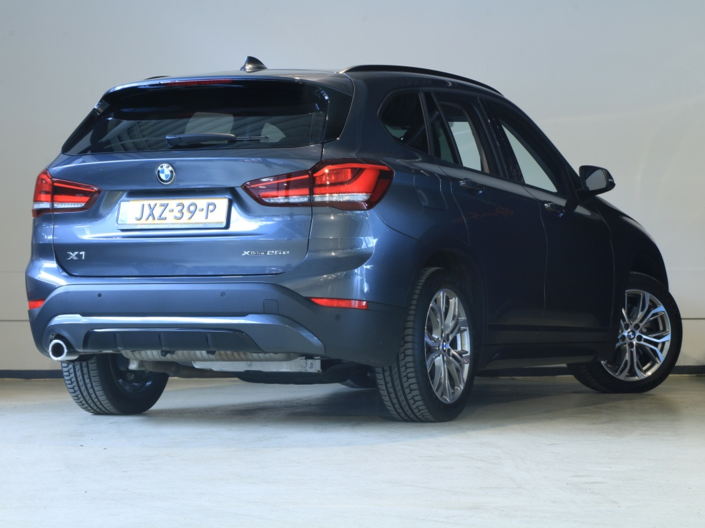Foto van BMW X1 Xdrive25e