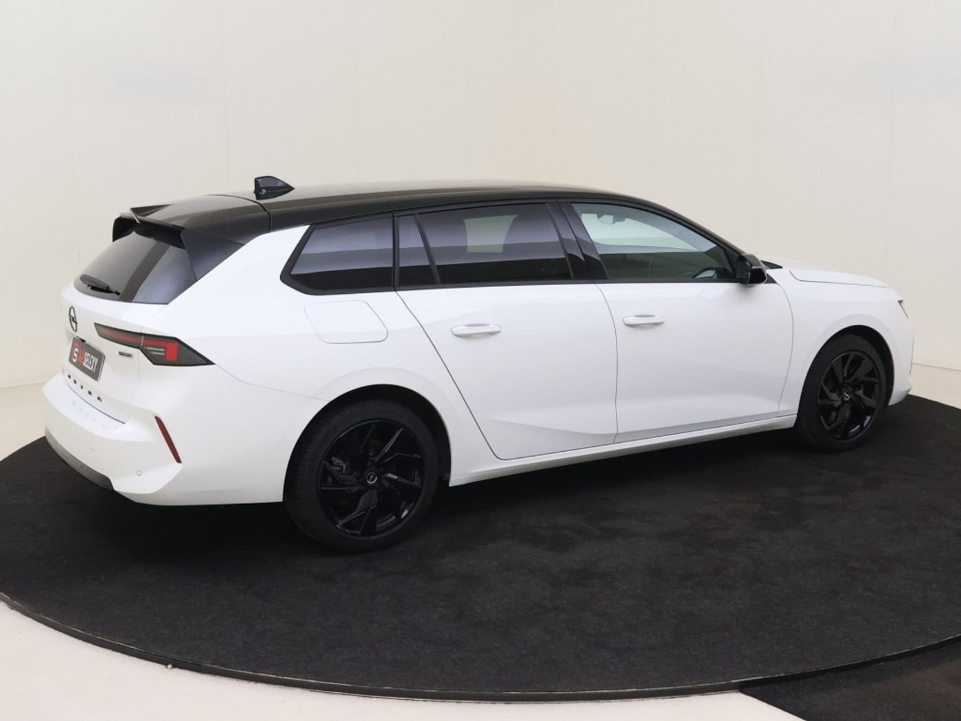 Foto van Opel Astra Sports Tourer