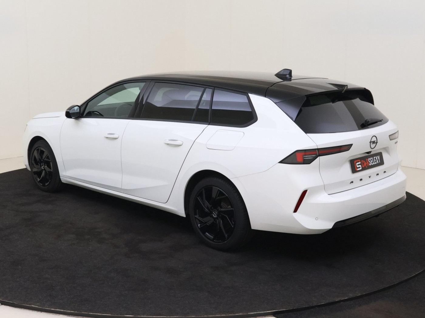 Foto van Opel Astra Sports Tourer
