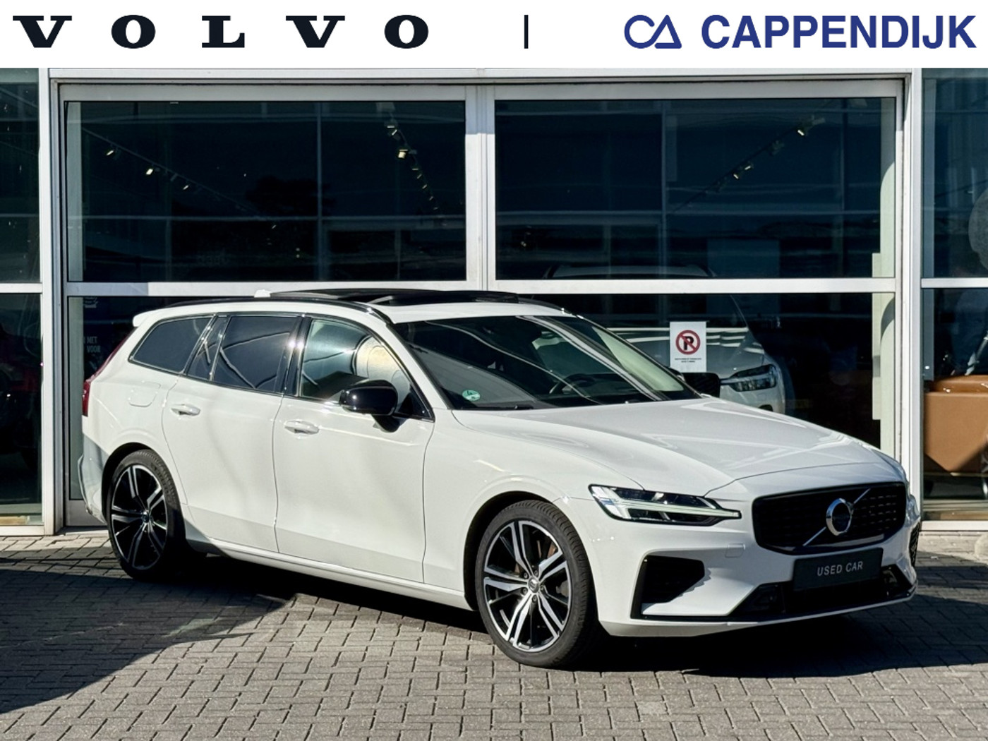 Volvo V60 T6 340PK Recharge R-Design| Full Options! Trekhaak 2020 - voorkant