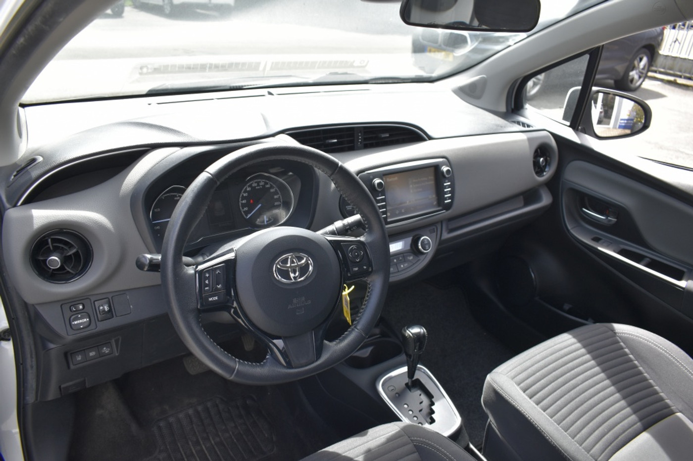 Foto van Toyota Toyota Yaris Hybrid