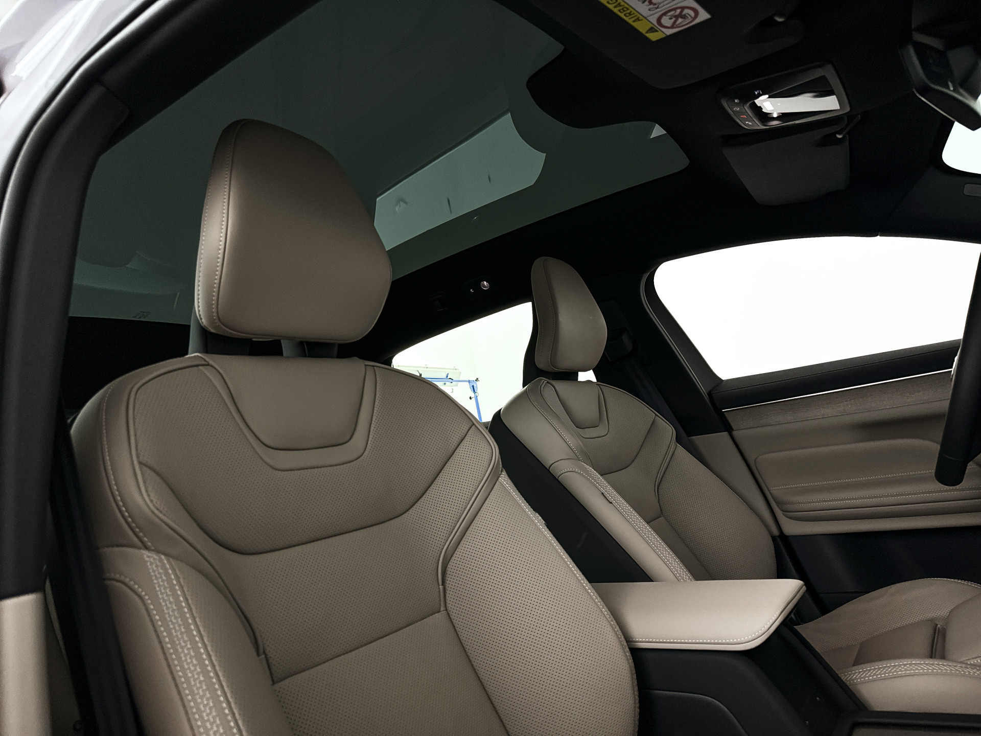 Foto van Volvo Es90