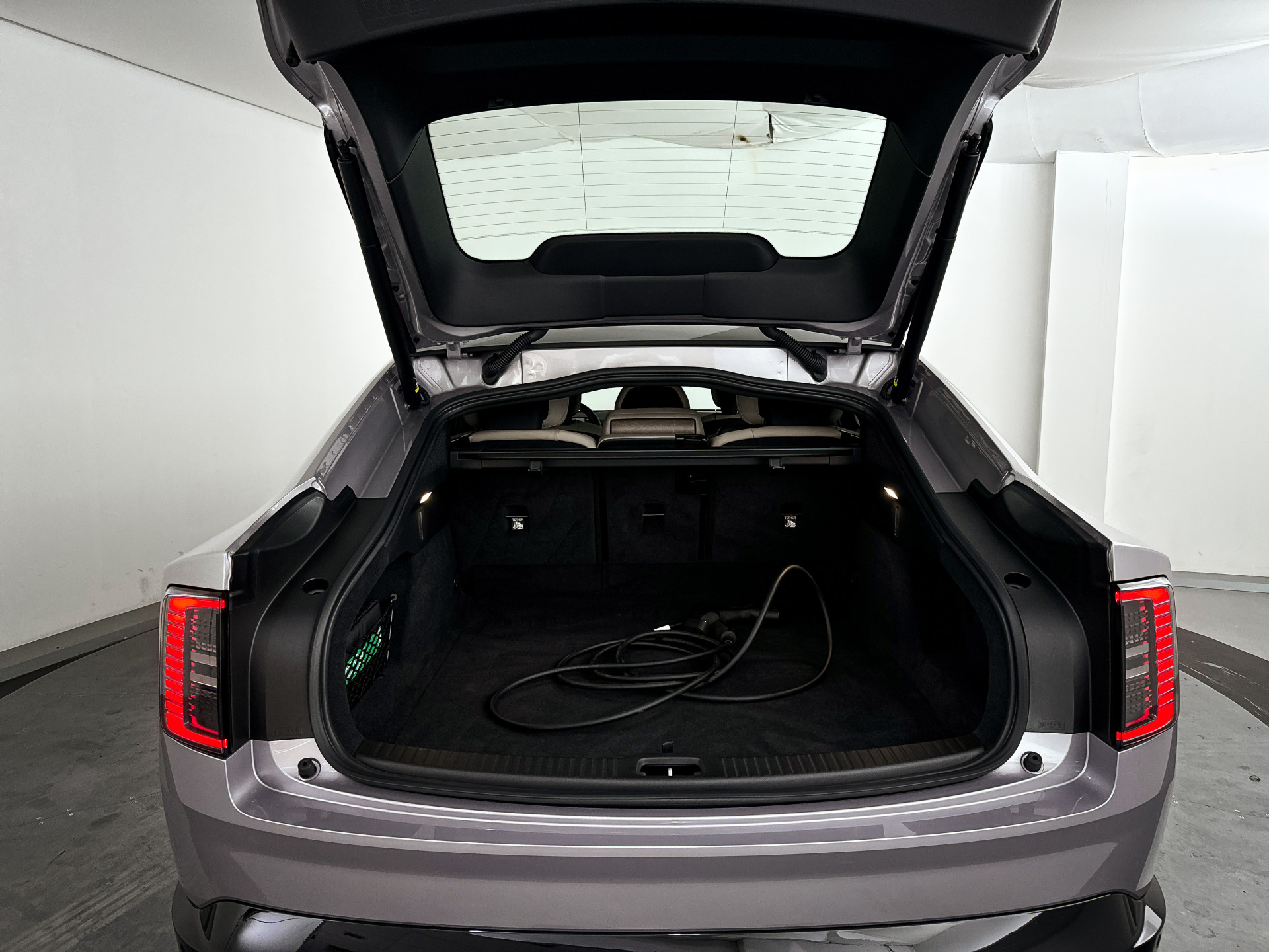 Foto van Volvo Es90