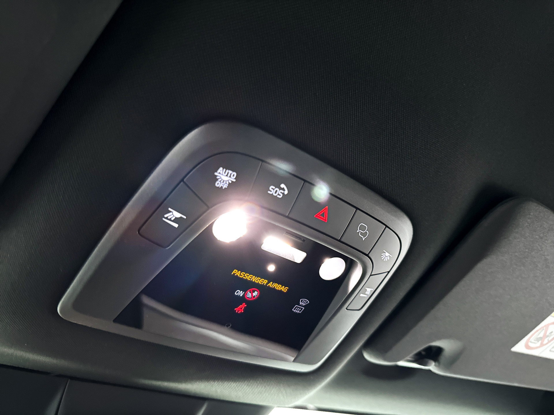 Foto van Volvo Es90