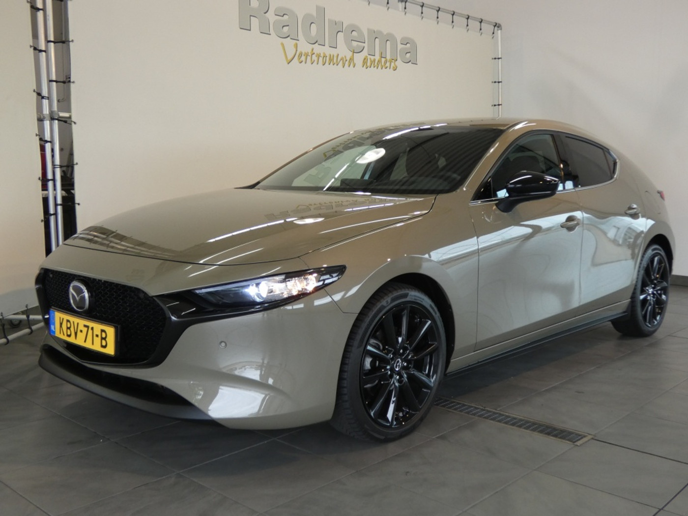 Mazda Mazda3 Skyactive-G 2.5i 140 PK  Automaat Nagisa! 2024 - voorkant