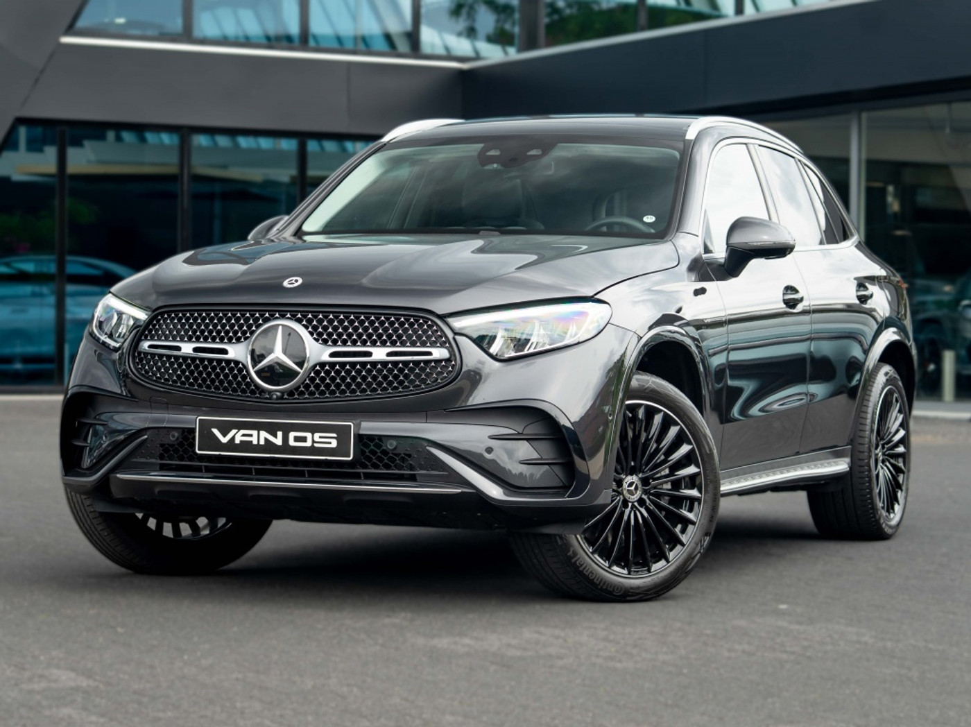 Mercedes-Benz GLC 400 E 4Matic GLC 400e 4Matic AMG Line | Pano | Memory | Trekhaak | Winterpakk 2025 - voorkant