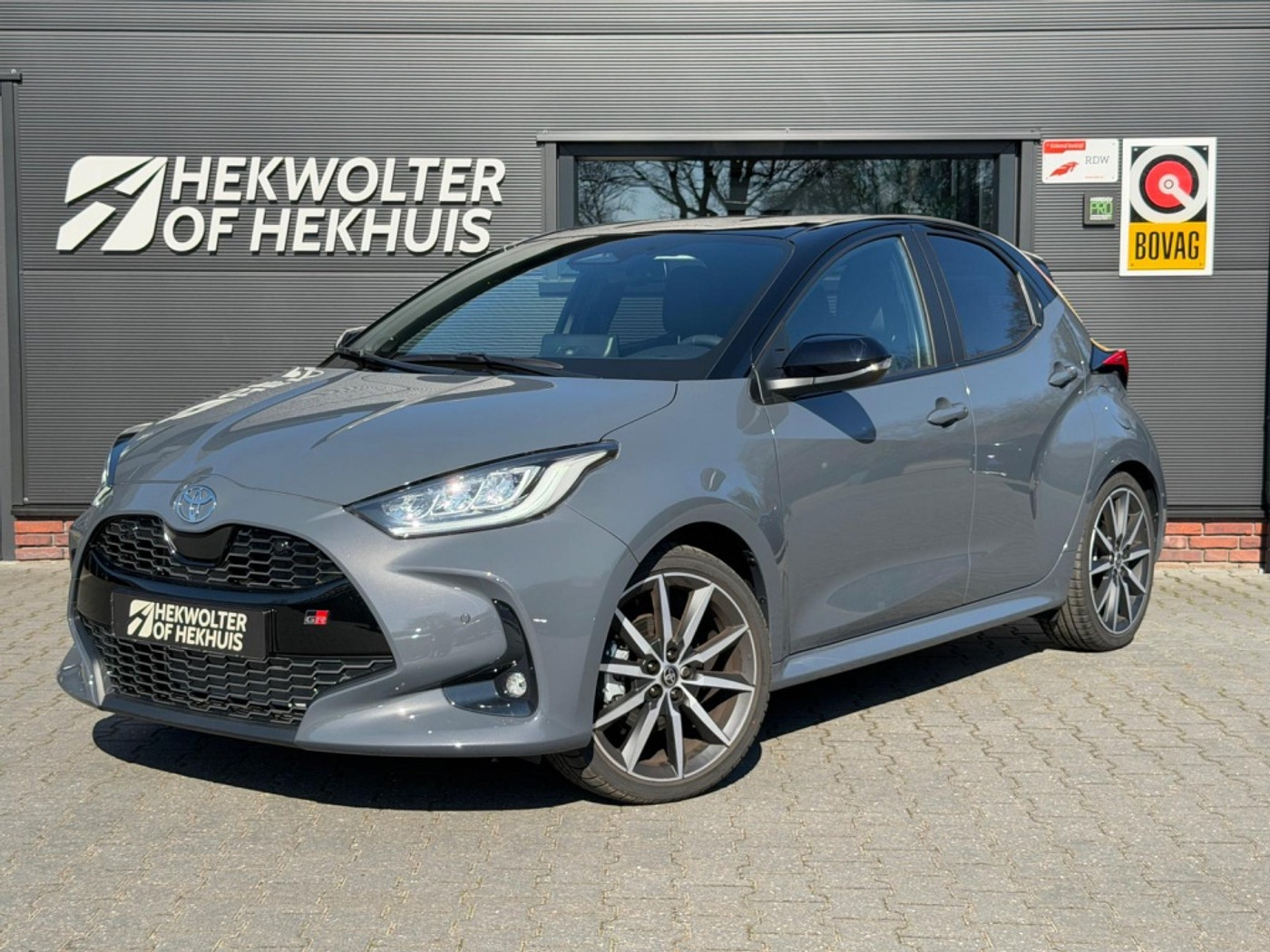 Toyota Toyota Yaris Hybrid 130 GR Sport | JBL | Carplay | HUD | Keyless 2025 - voorkant