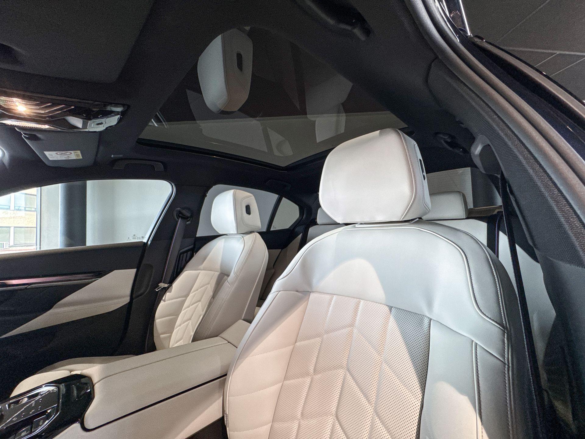 Foto van BMW I5 Edrive40