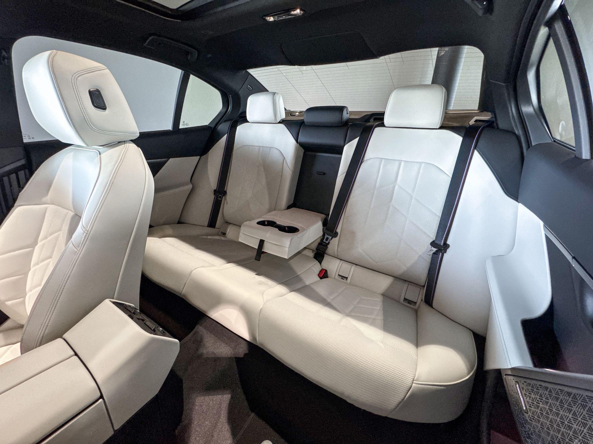 Foto van BMW I5 Edrive40