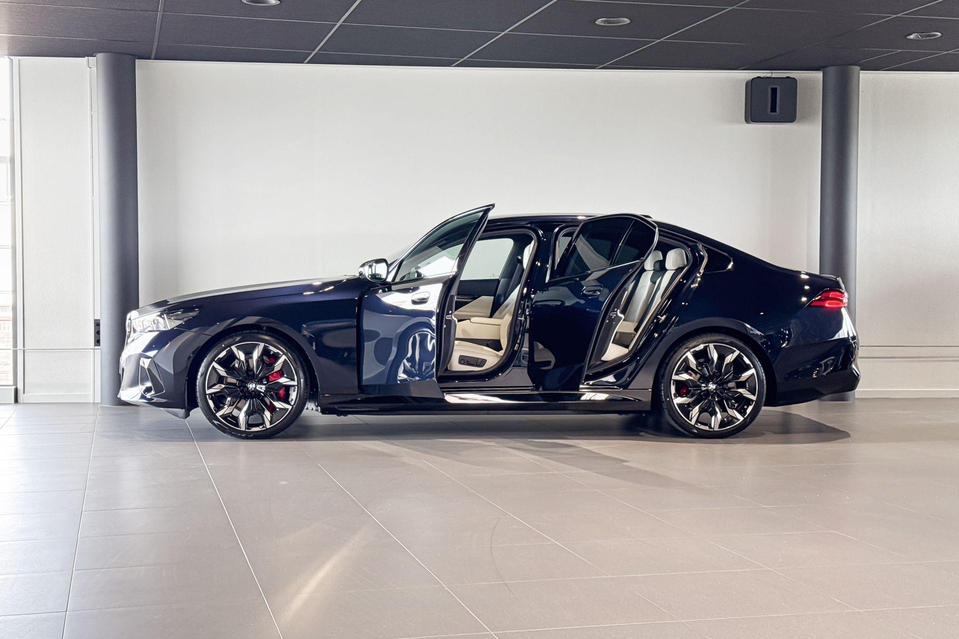 Foto van BMW I5 Edrive40