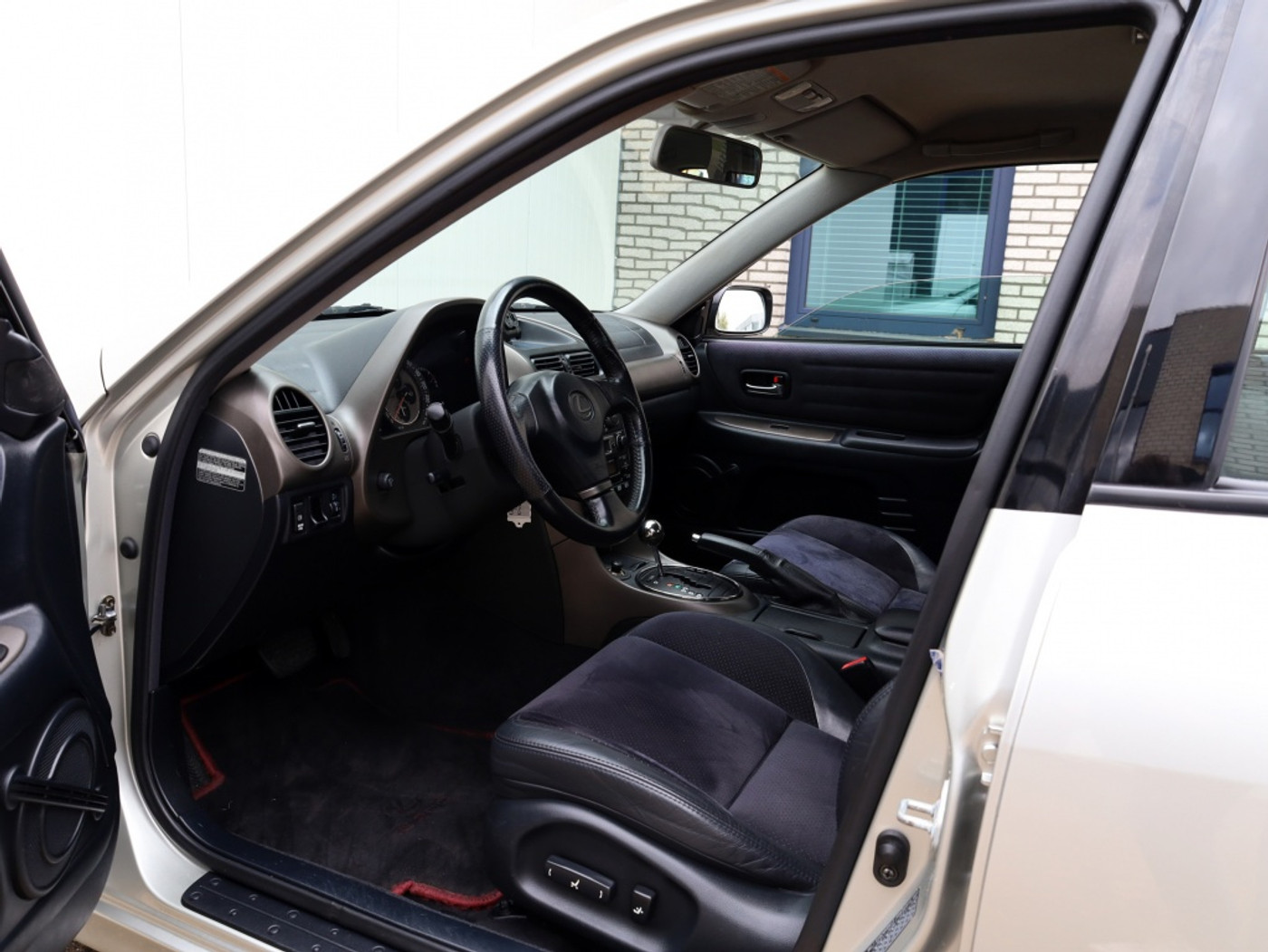 Foto van Lexus Lexus Is200
