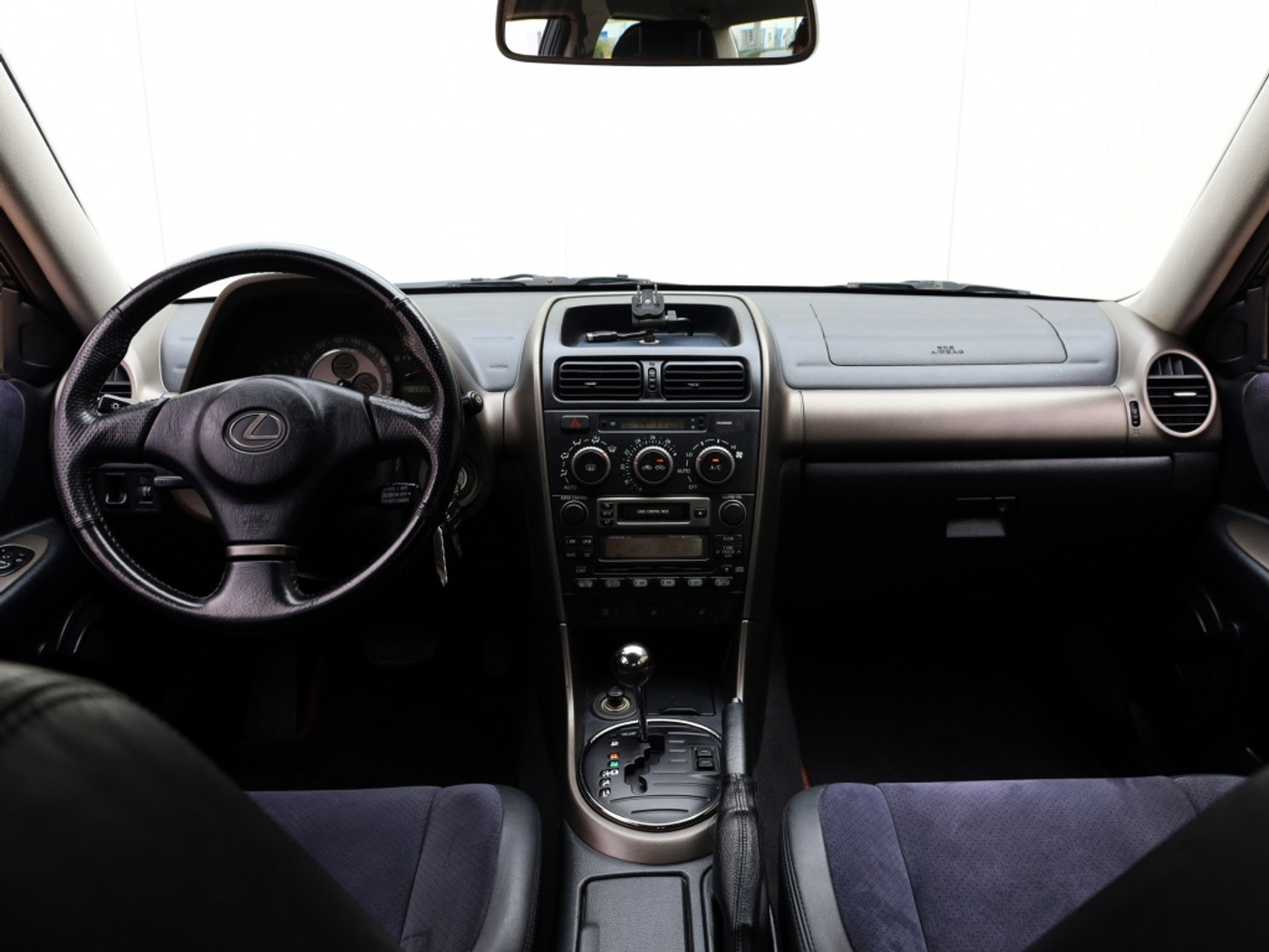 Foto van Lexus Lexus Is200