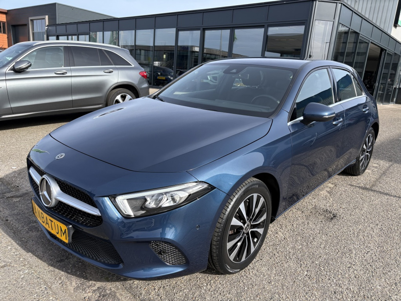 Mercedes-Benz A 250 E 250 e Premium 2022 - voorkant