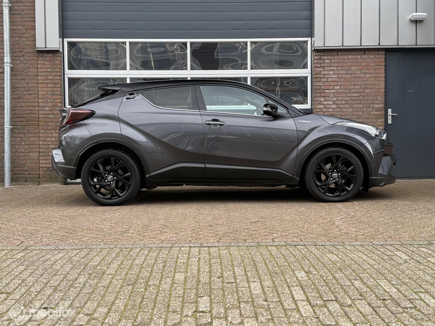 Foto van Toyota C-hr