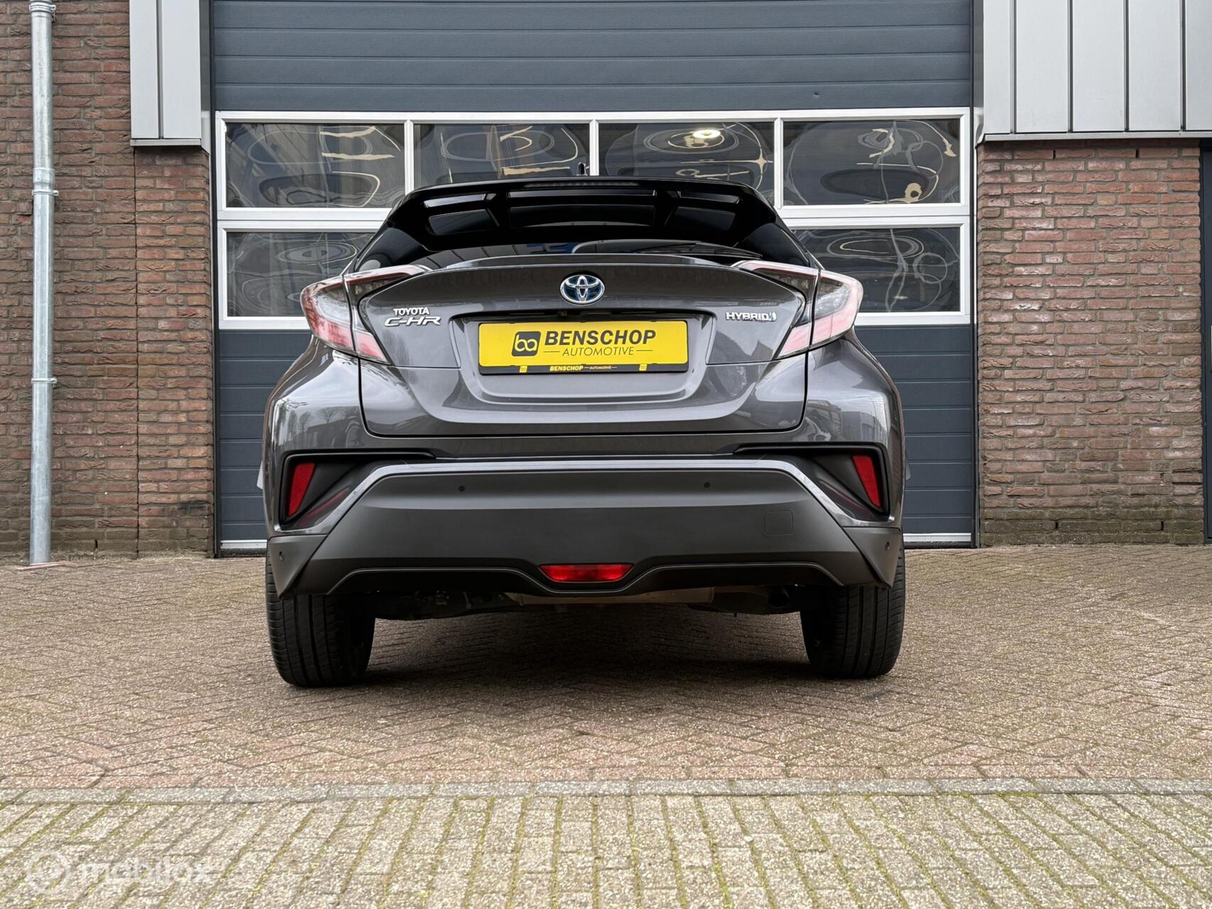 Foto van Toyota C-hr