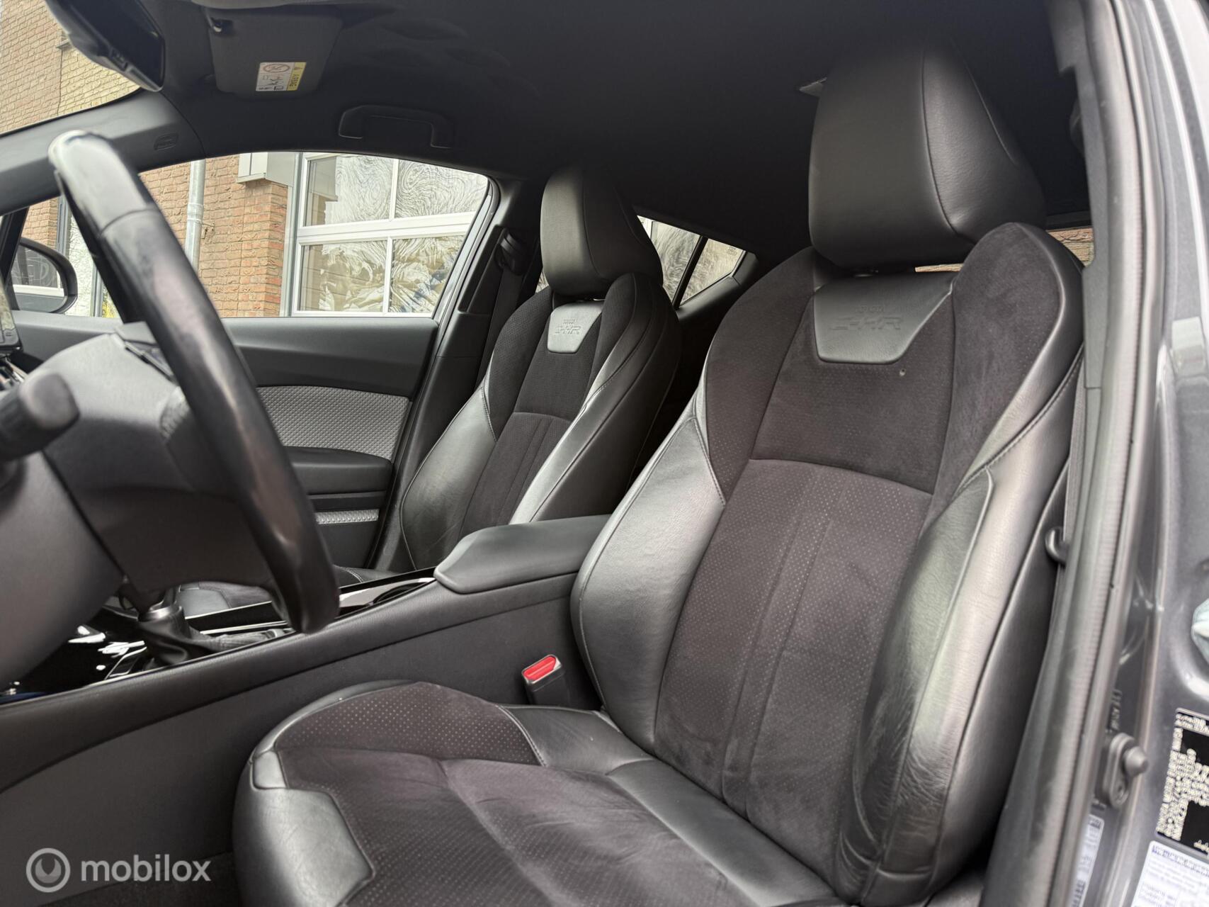 Foto van Toyota C-hr