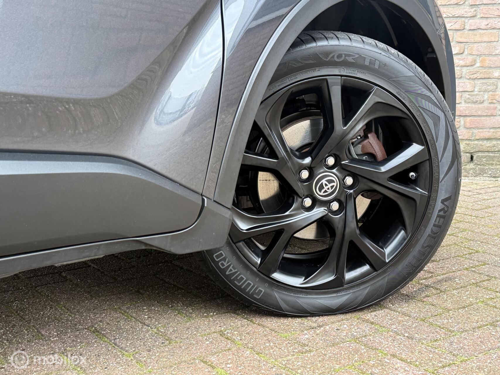 Foto van Toyota C-hr