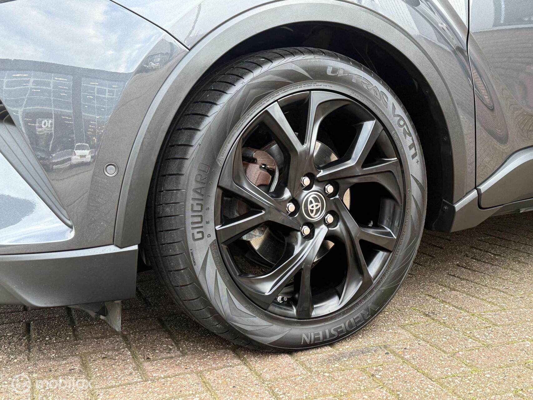 Foto van Toyota C-hr