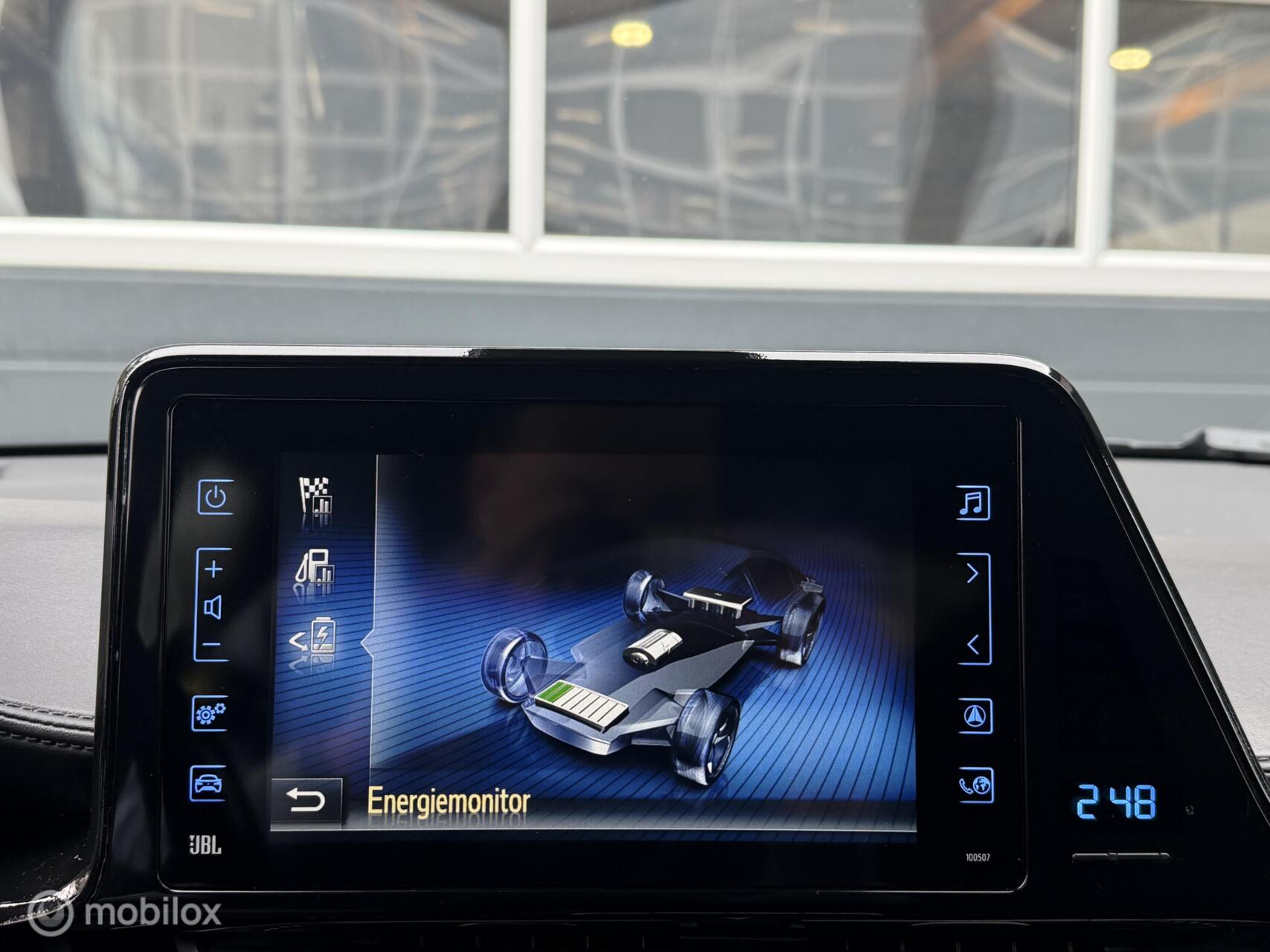Foto van Toyota C-hr