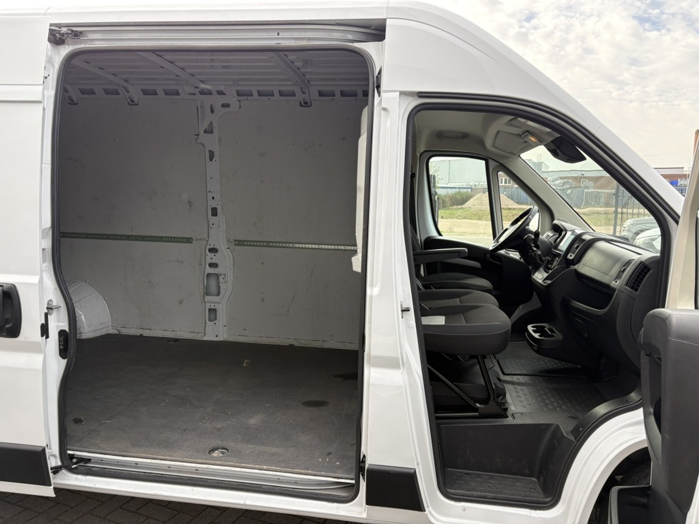 Foto van Opel Movano