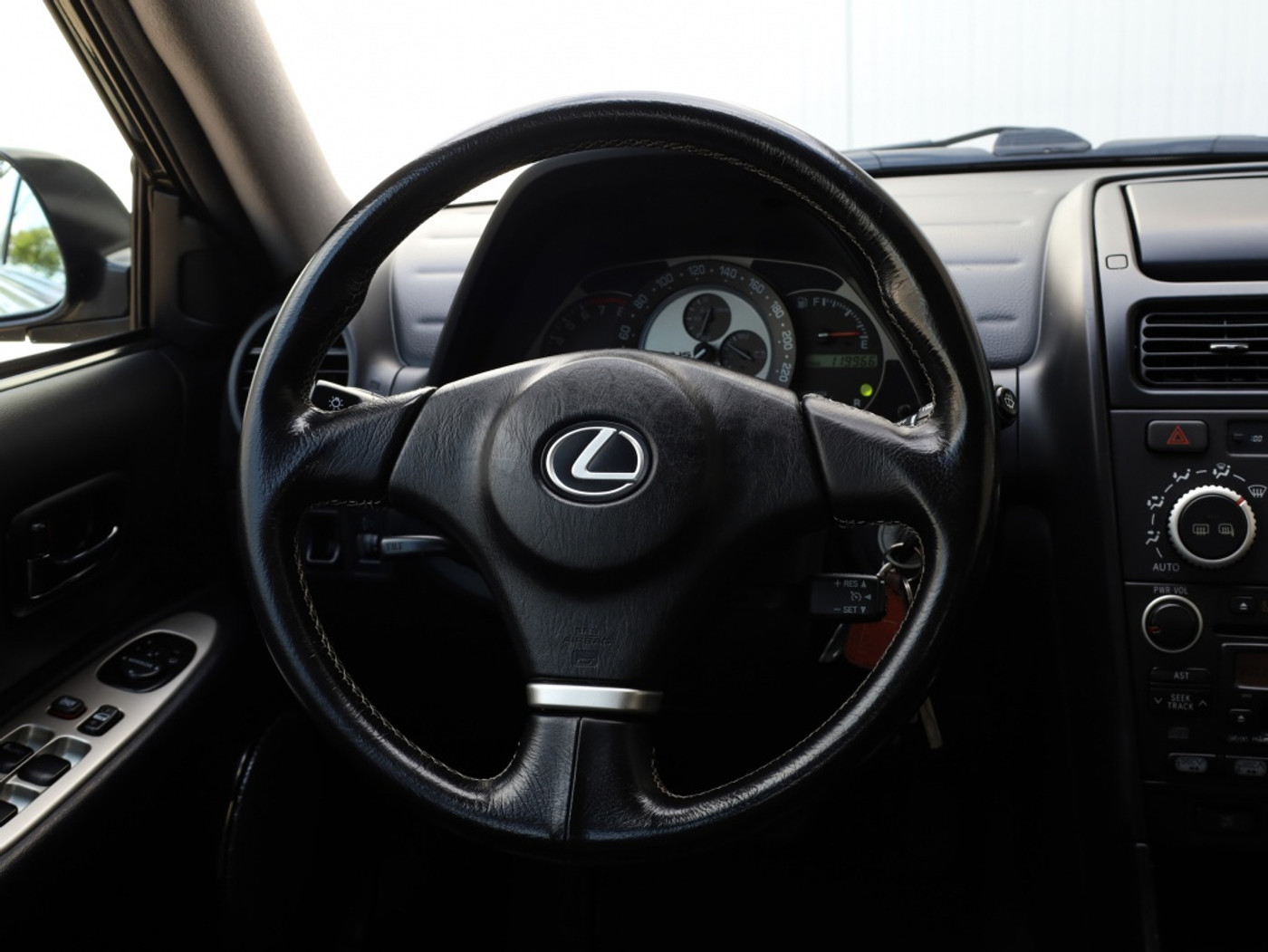 Foto van Lexus Lexus Is200