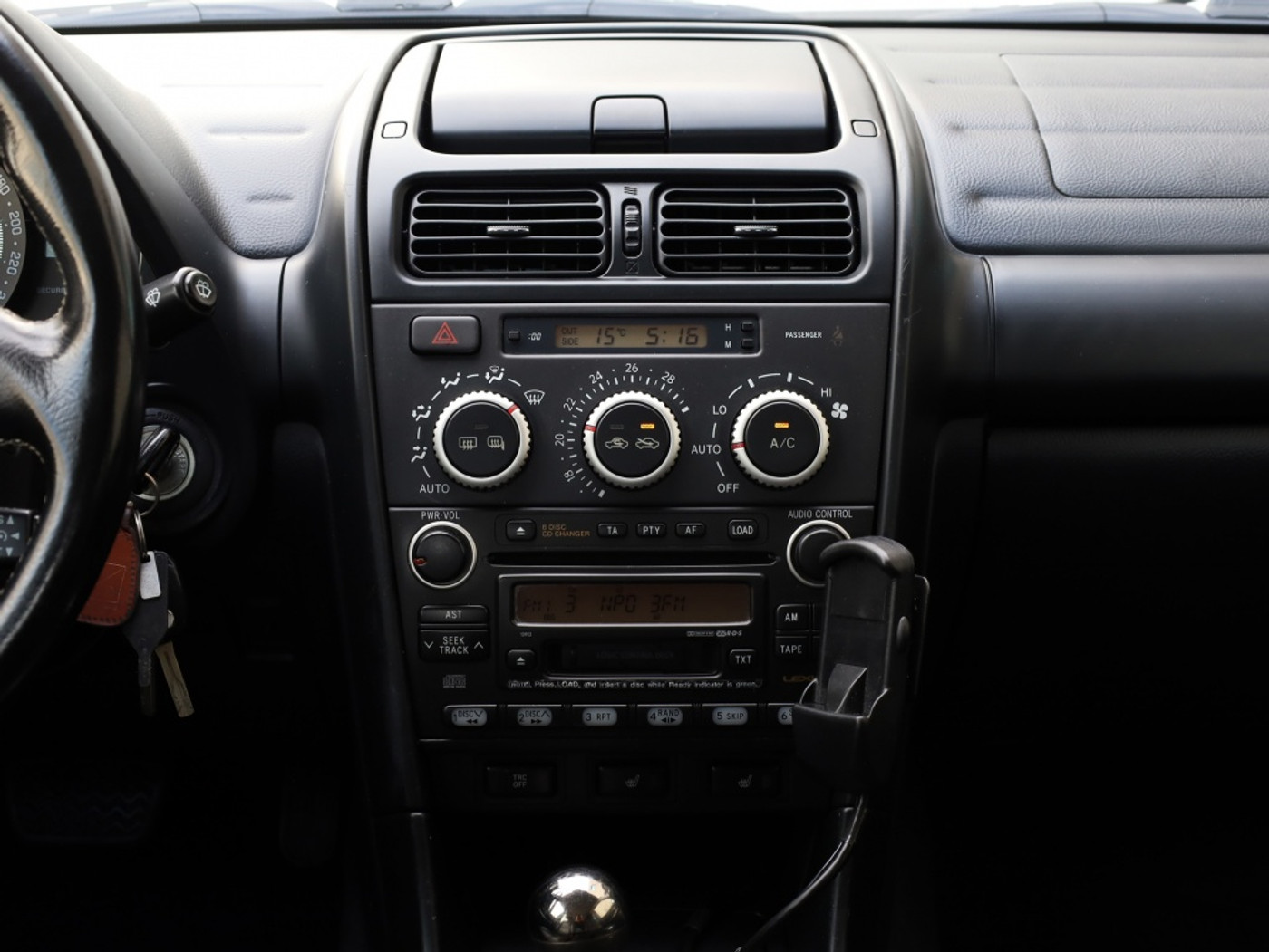 Foto van Lexus Lexus Is200