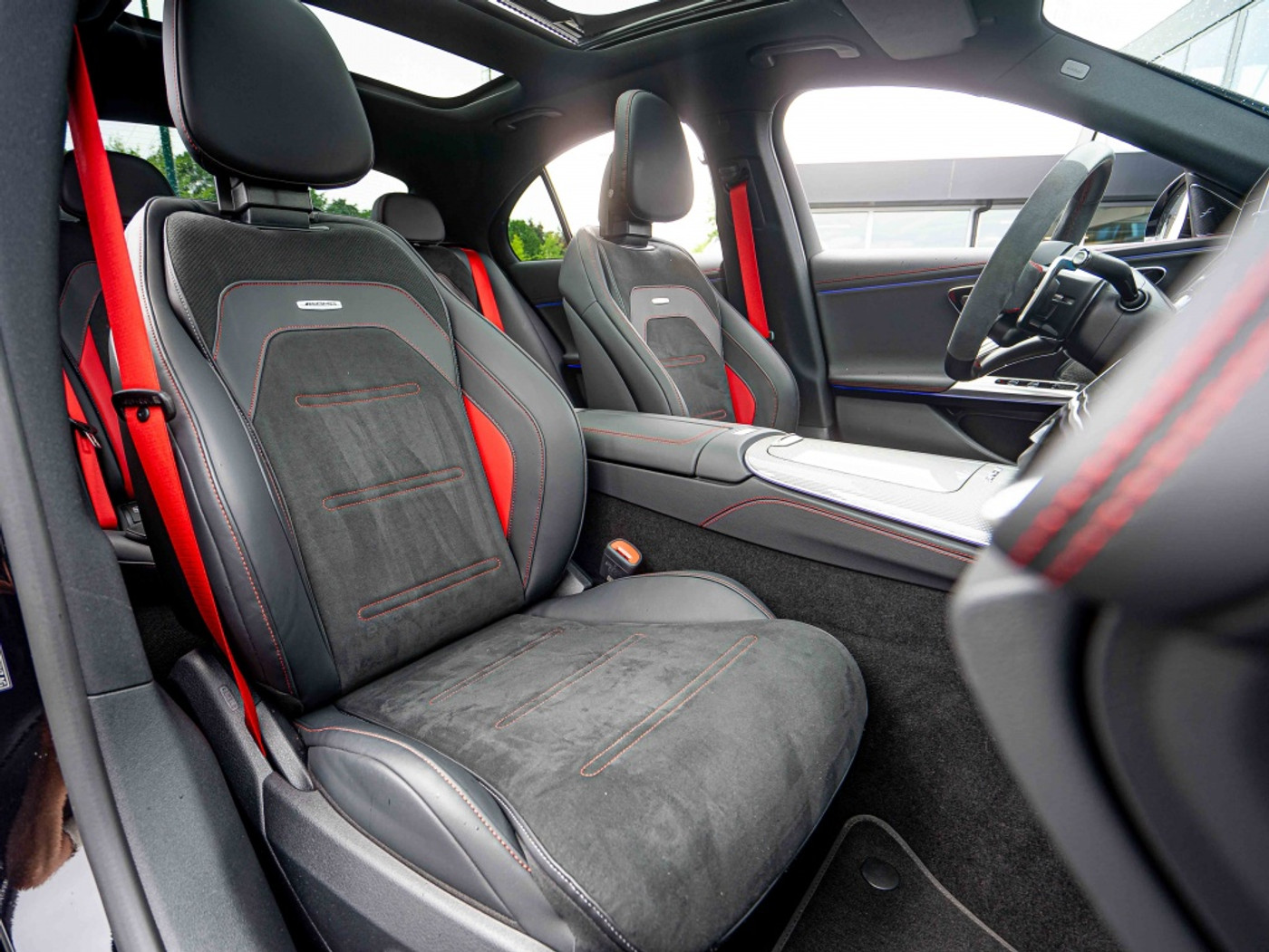 Foto van Mercedes-Benz AMG E 53 Hybrid