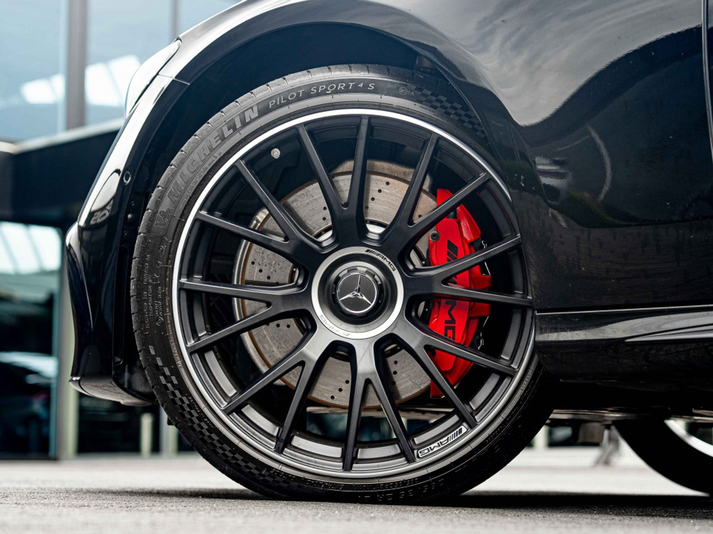 Foto van Mercedes-Benz AMG E 53 Hybrid