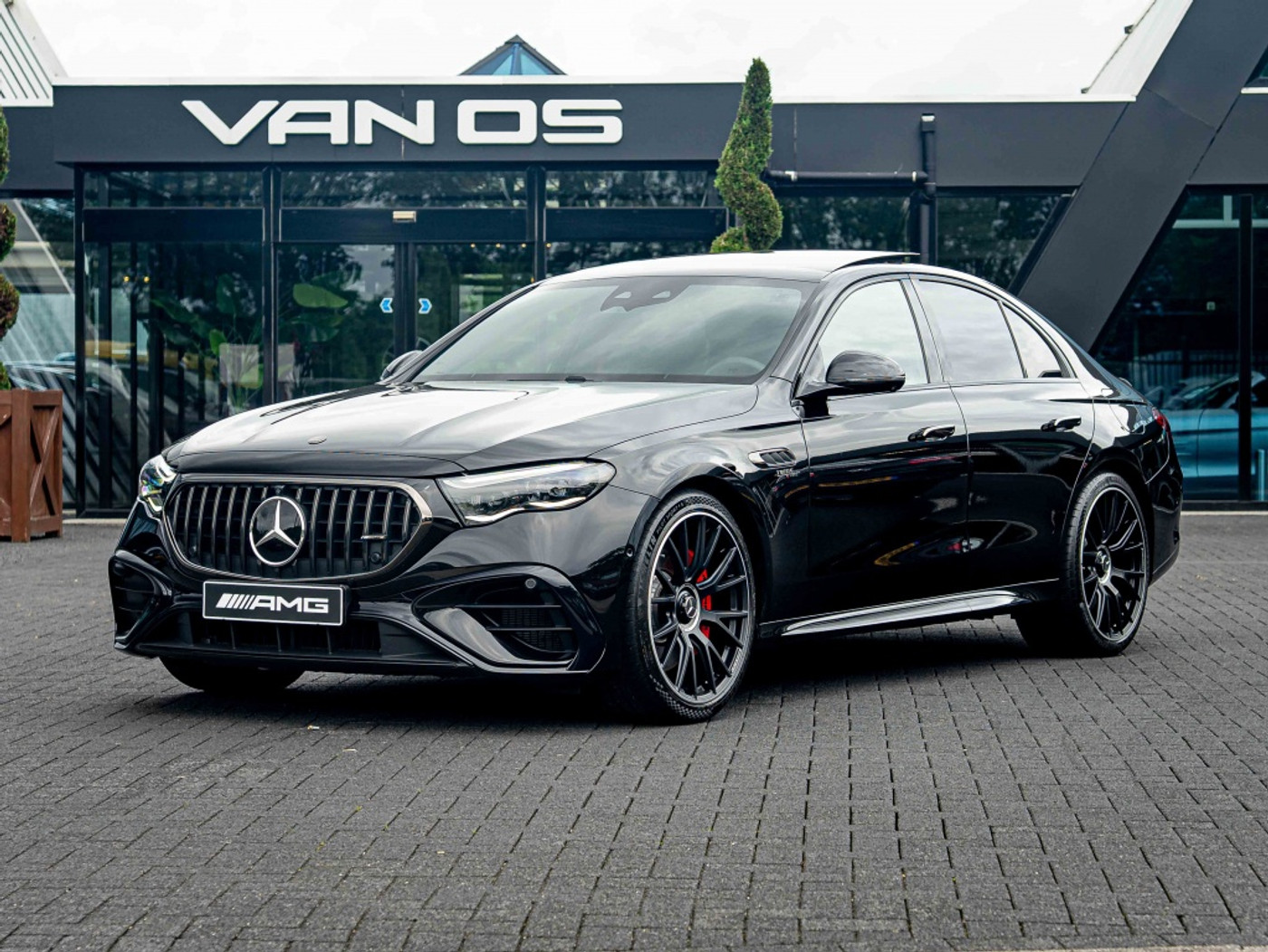 Foto van Mercedes-Benz AMG E 53 Hybrid