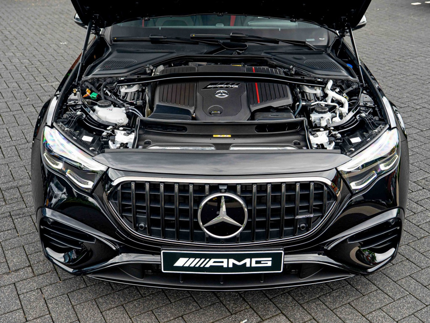 Foto van Mercedes-Benz AMG E 53 Hybrid