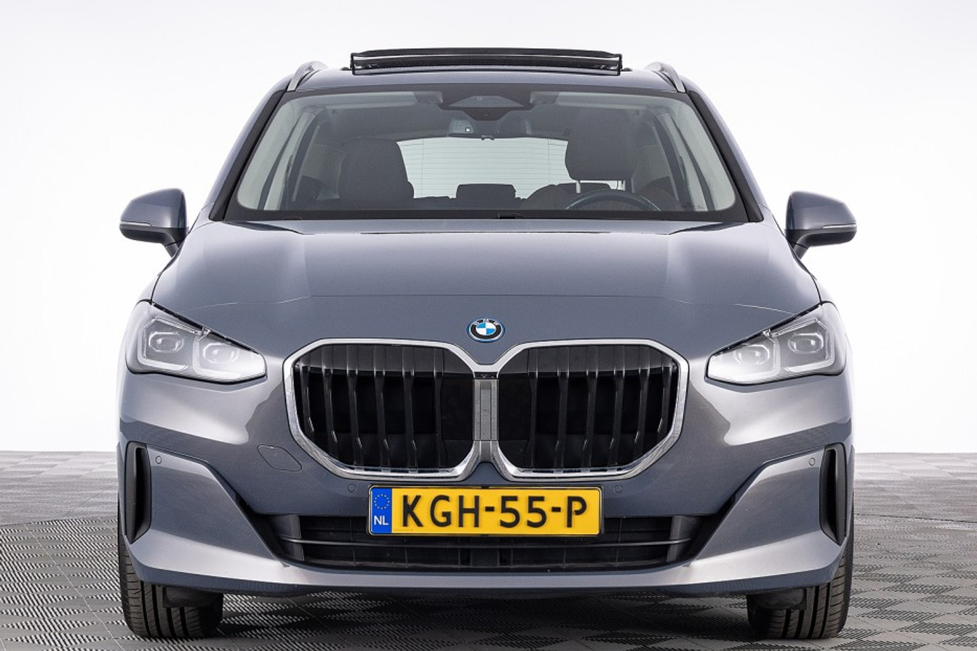 Foto van BMW 225e xDrive Active Tourer