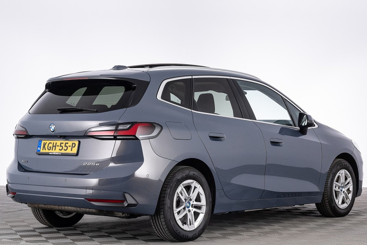 Foto van BMW 225e xDrive Active Tourer