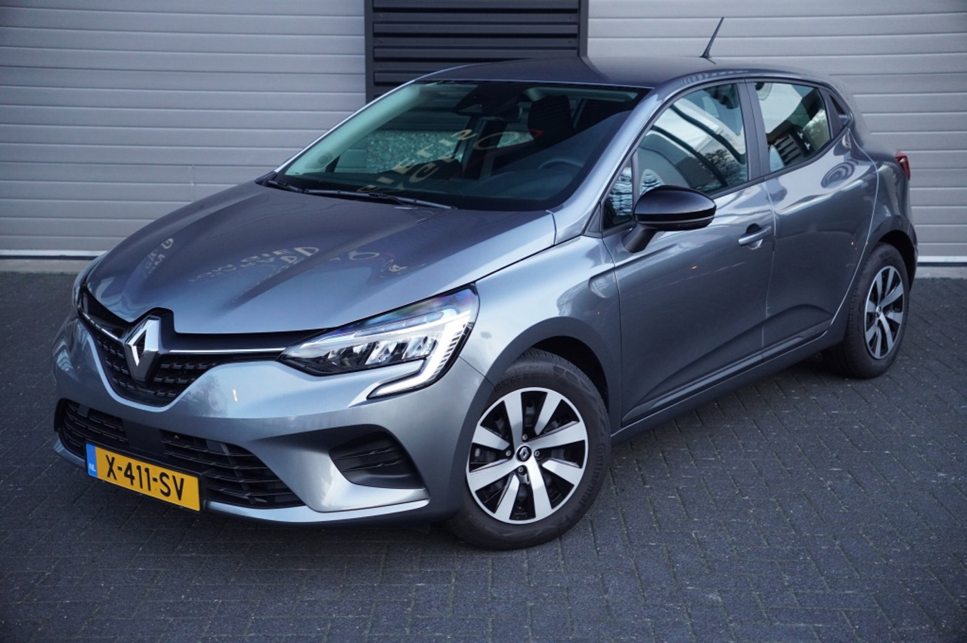 Renault Clio 1.0 TCe 90 Evolution, absolute nieuwstaat, dab,cruise control. 2023 - voorkant