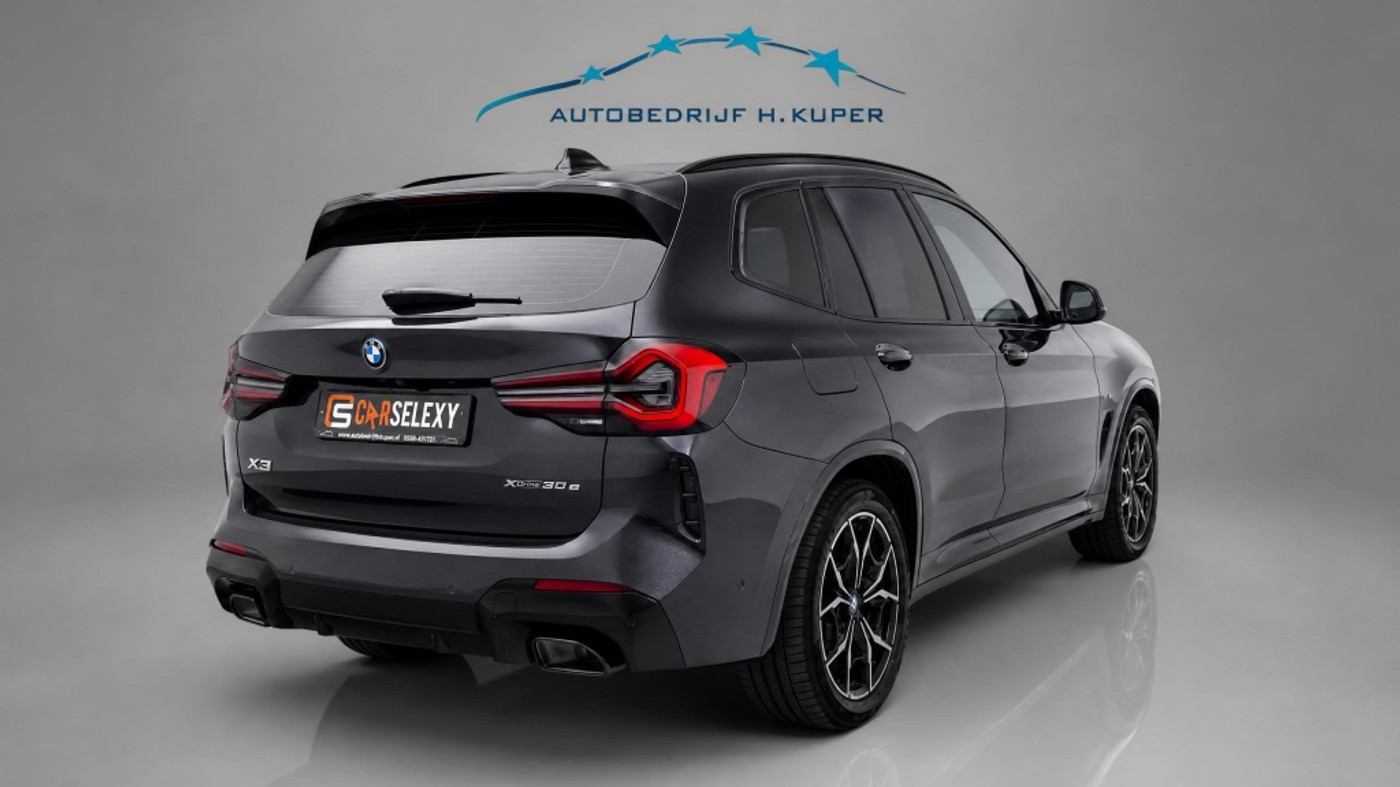 Foto van BMW X3 Xdrive30e