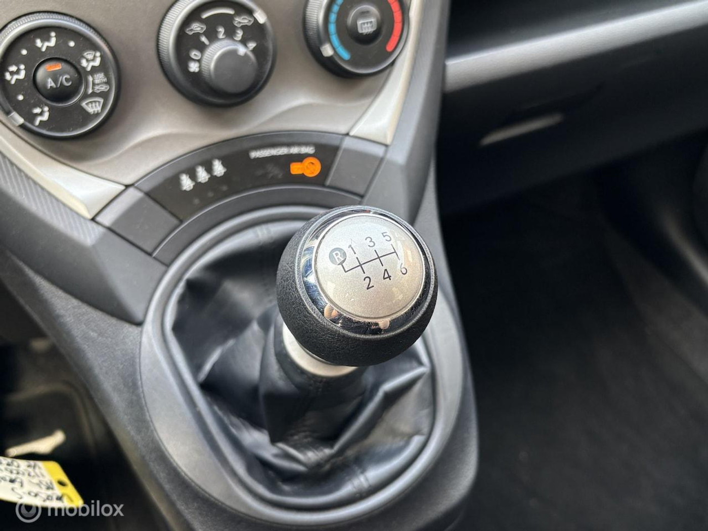 Foto van Toyota Toyota Verso-s