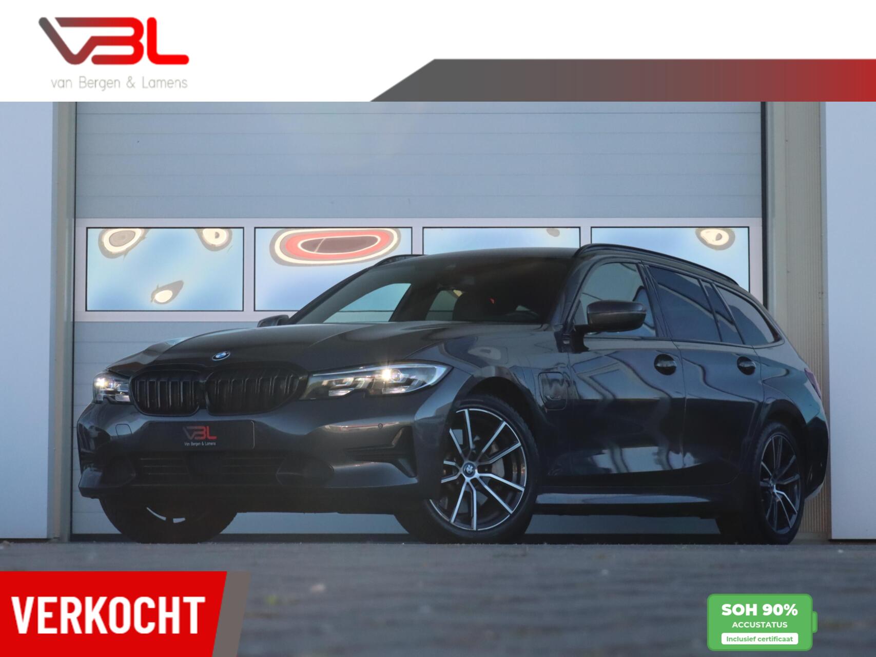 BMW 3-serie Touring 330e 292PK High Executive | SOH 90% | Sportstoelen | 2021 - voorkant