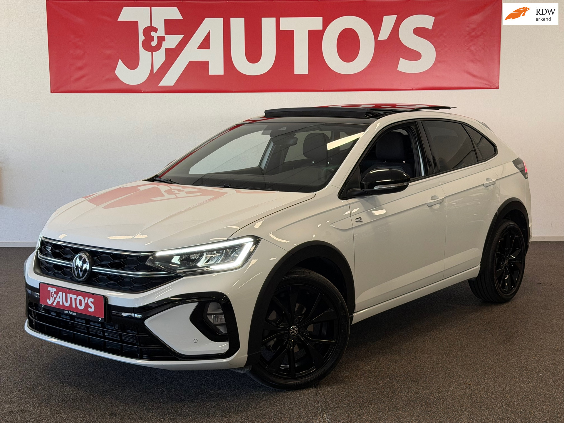 Volkswagen Taigo 1.0 TSI R-Line|CAR-PLAY|PDC|ECC AIRCO|PANORAMA 2024 - voorkant