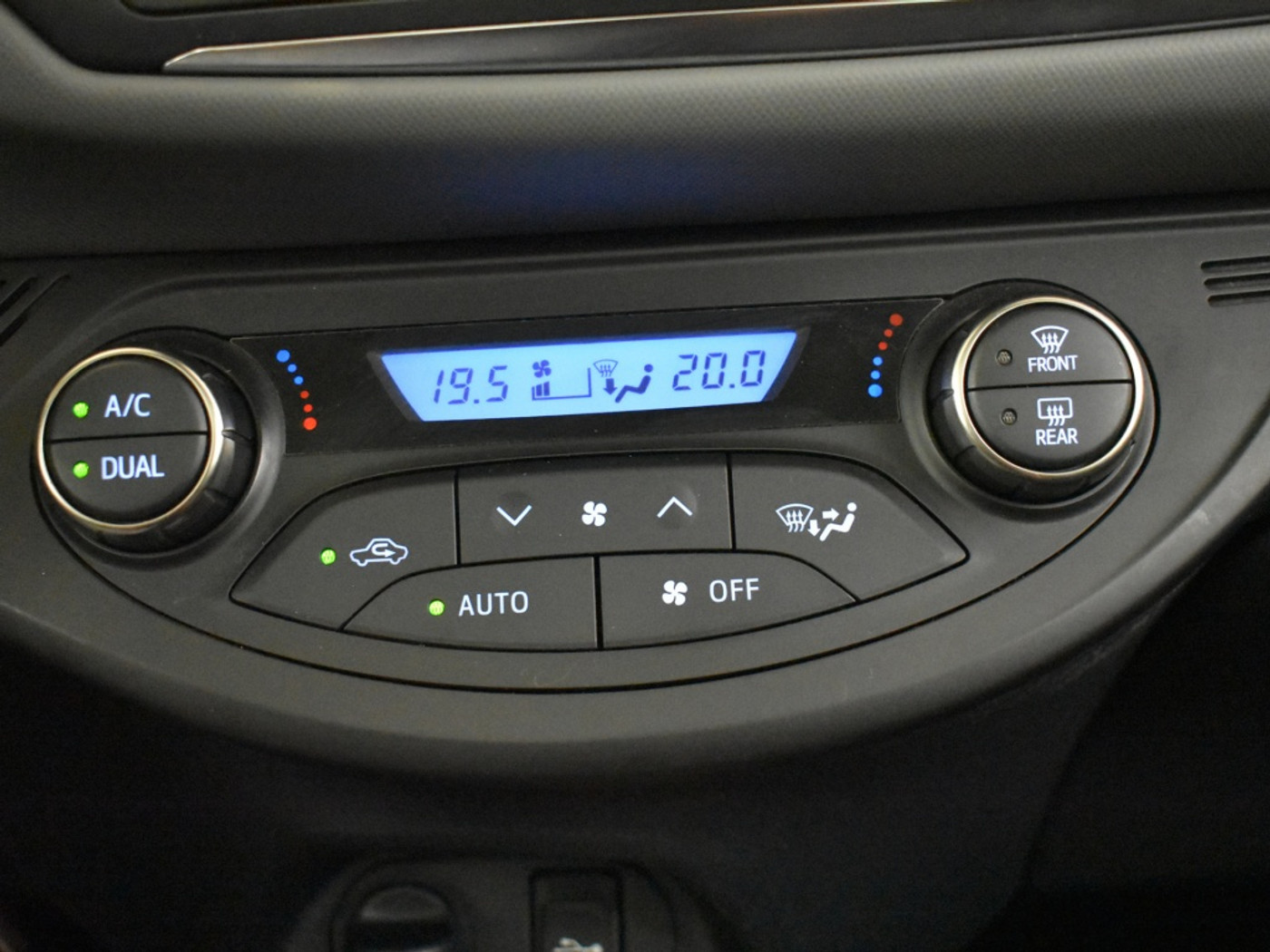 Foto van Toyota Toyota Yaris Hybrid
