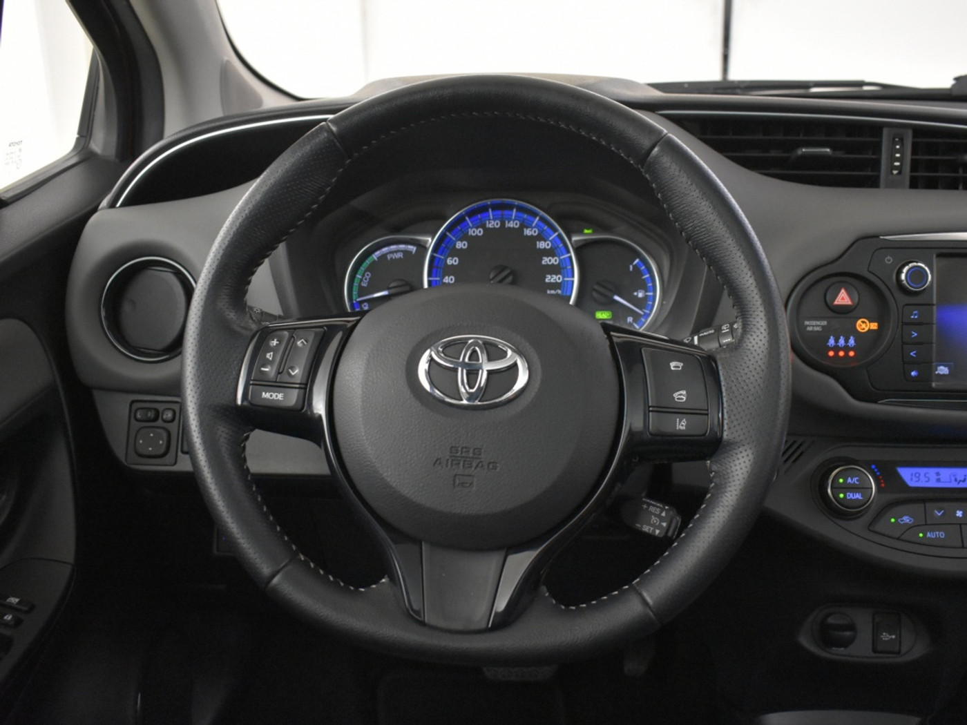 Foto van Toyota Toyota Yaris Hybrid