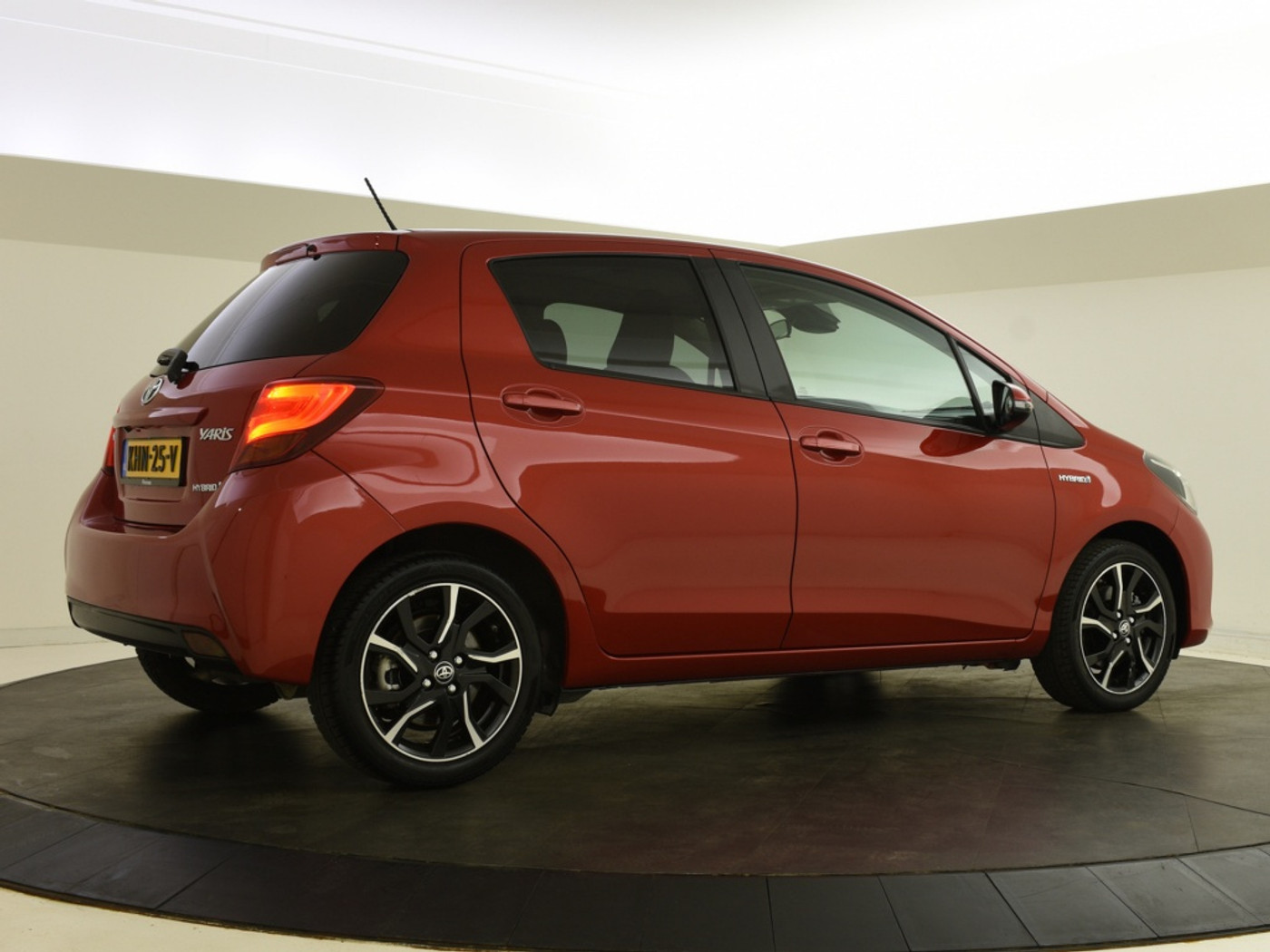 Foto van Toyota Toyota Yaris Hybrid