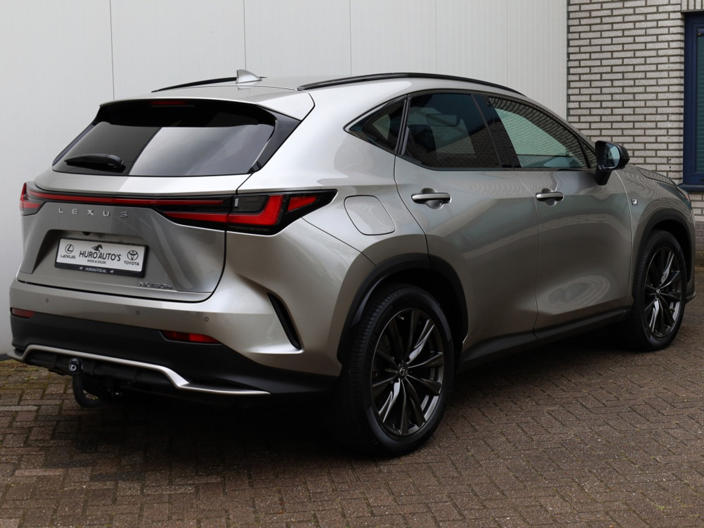 Foto van Lexus Lexus Nx450h+