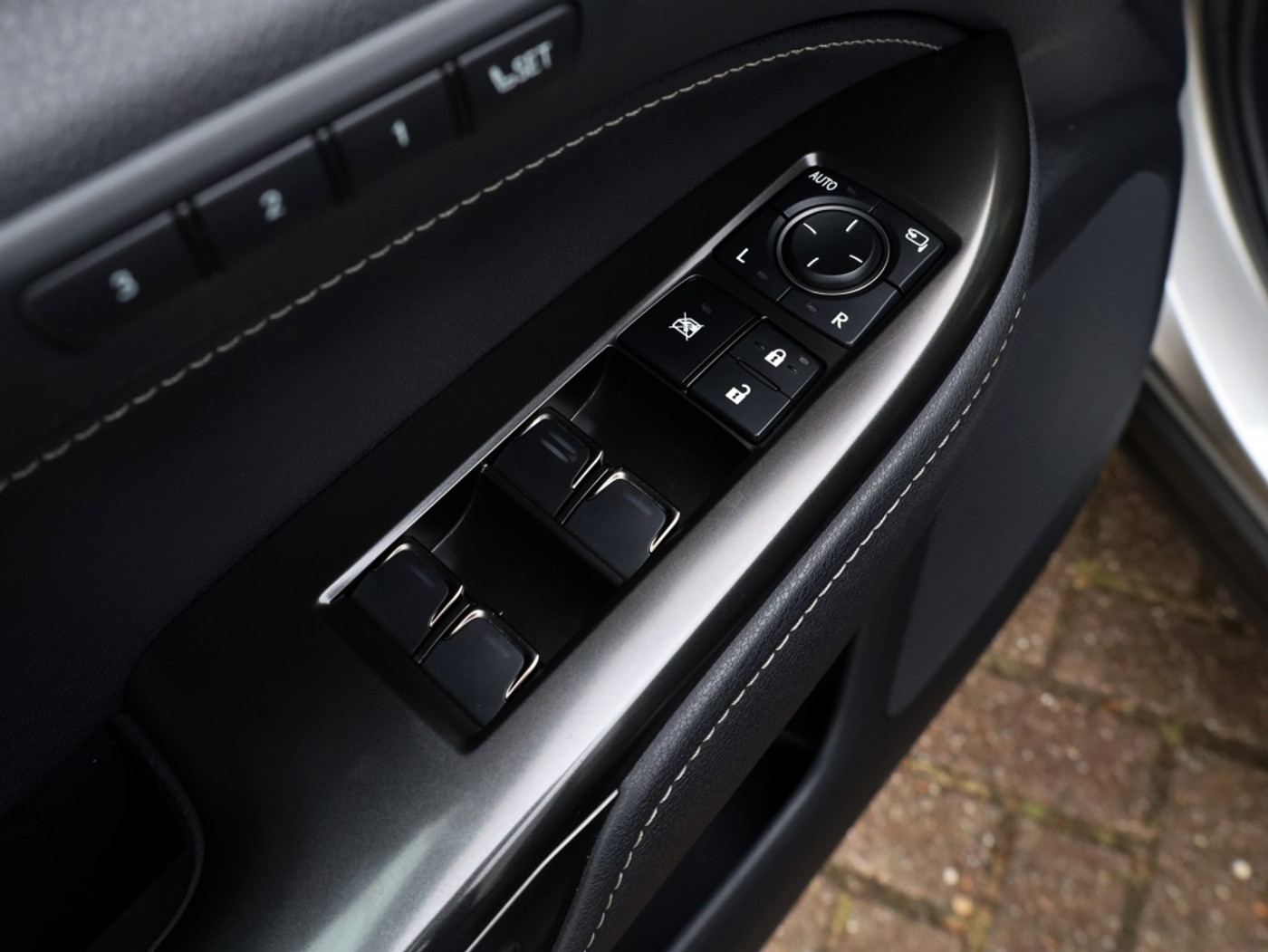 Foto van Lexus Lexus Nx450h+