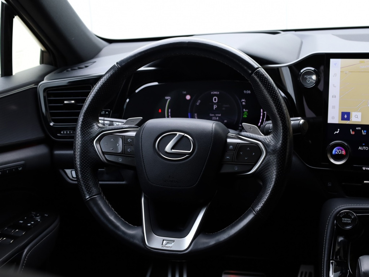 Foto van Lexus Lexus Nx450h+