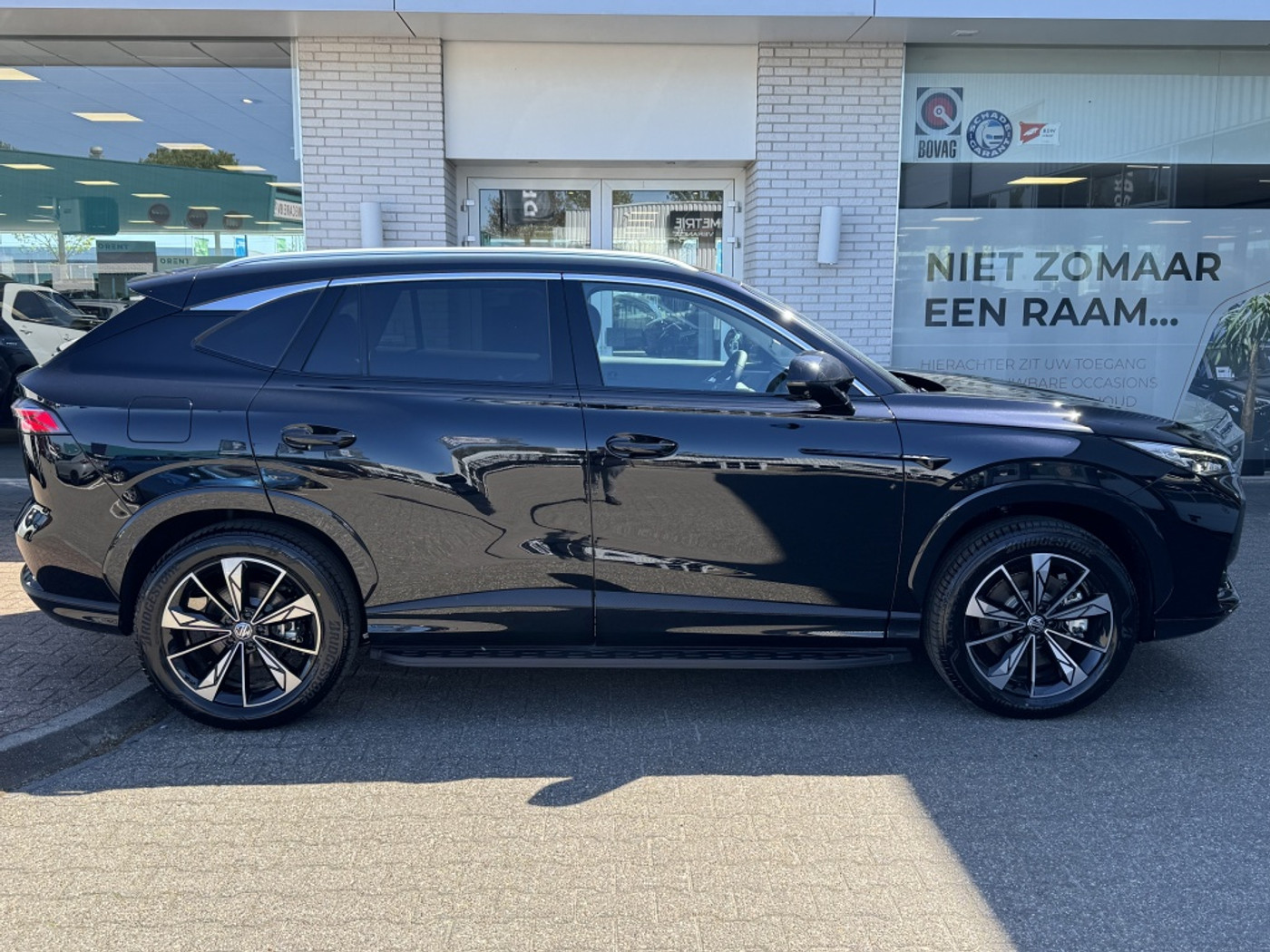Foto van MG MG HS