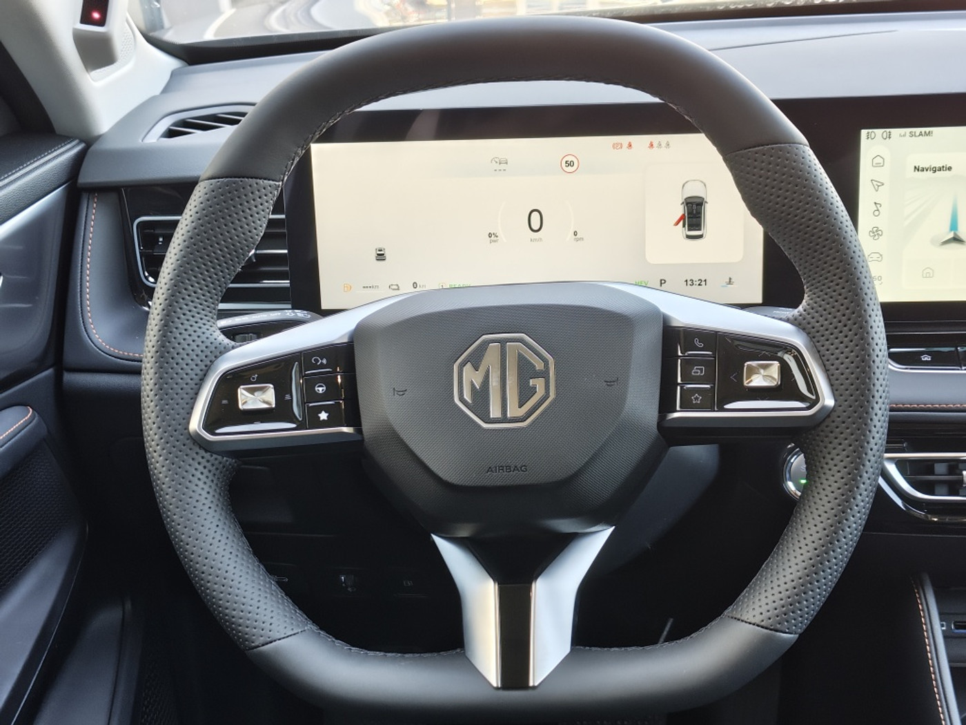Foto van MG MG HS