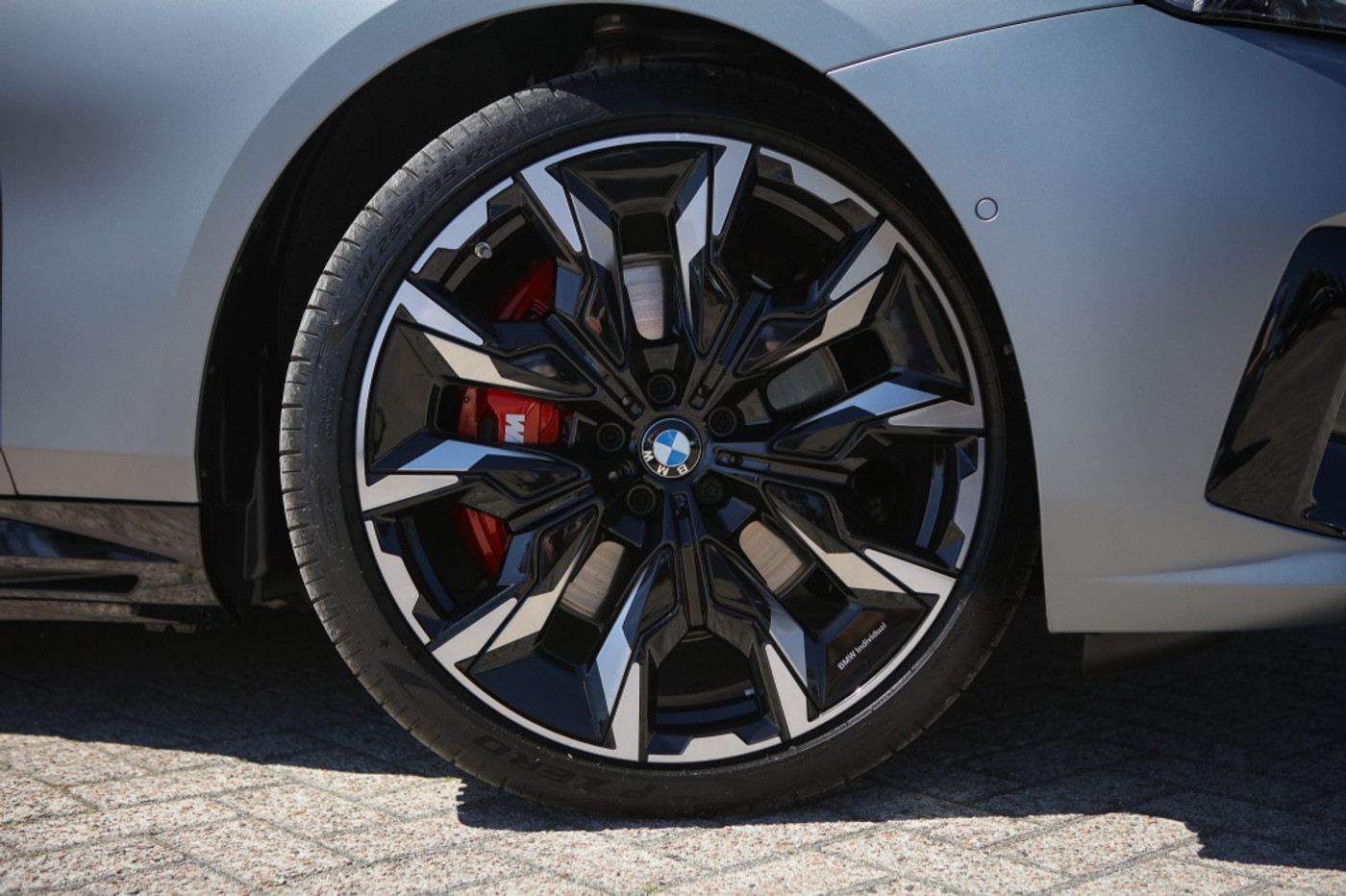 Foto van BMW 550e xDrive
