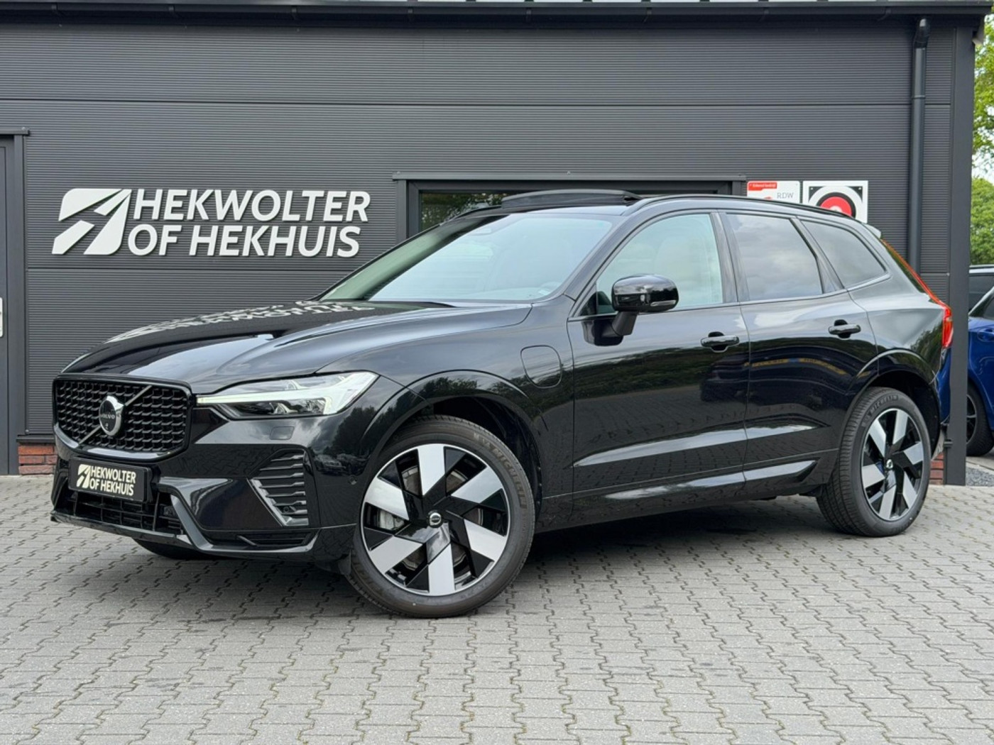 Volvo Xc60 T6 Plus Dark Recharge AWD | 360 | H/K | Pano | Memory 2024 - voorkant