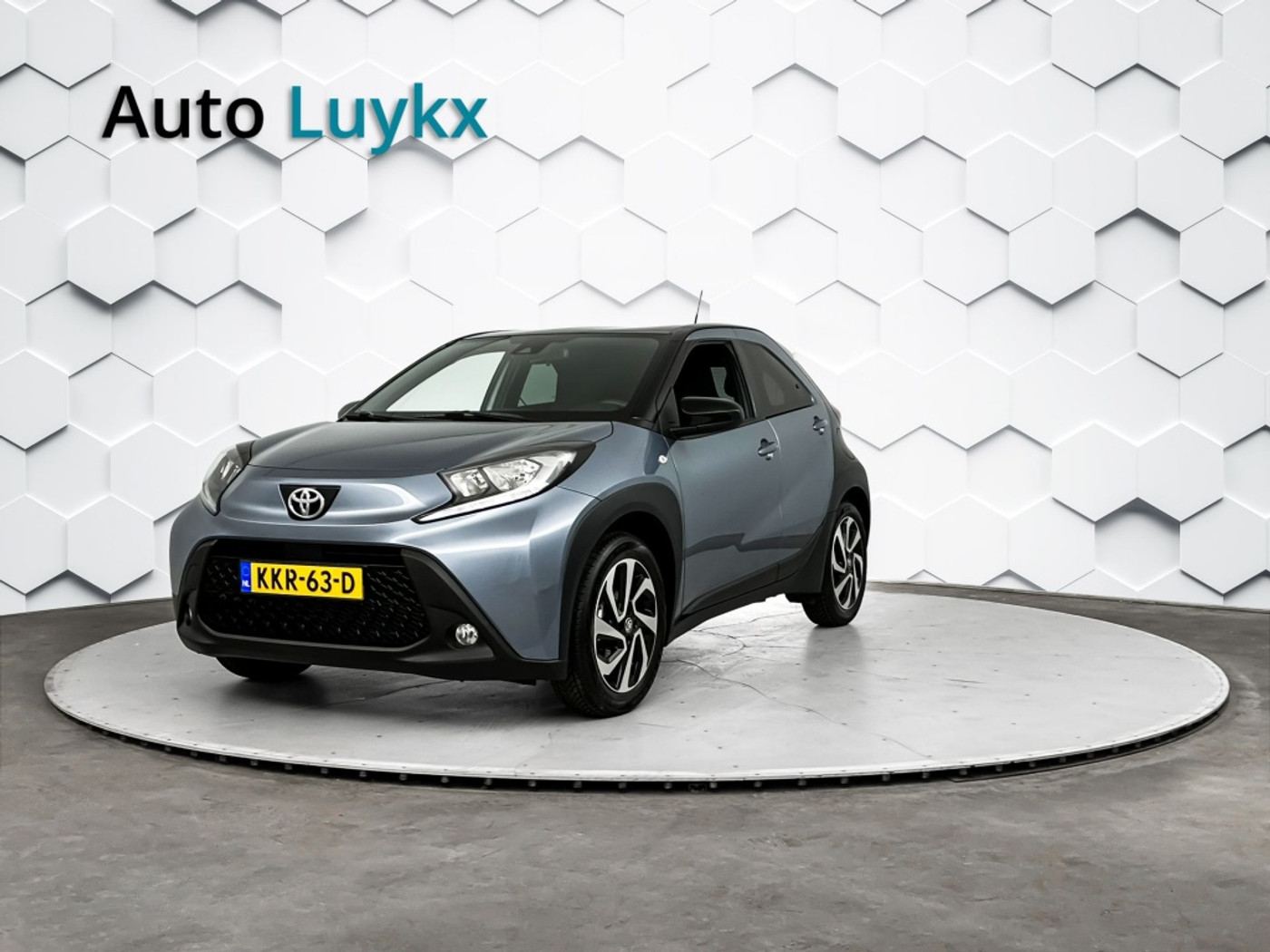 Toyota Toyota Aygo X 1.0 VVT-i S-CVT Pulse Automaat | Apple Carplay/Android Auto | Adaptieve Cruise Control | 17'' L.M. Velgen 2025 - voorkant