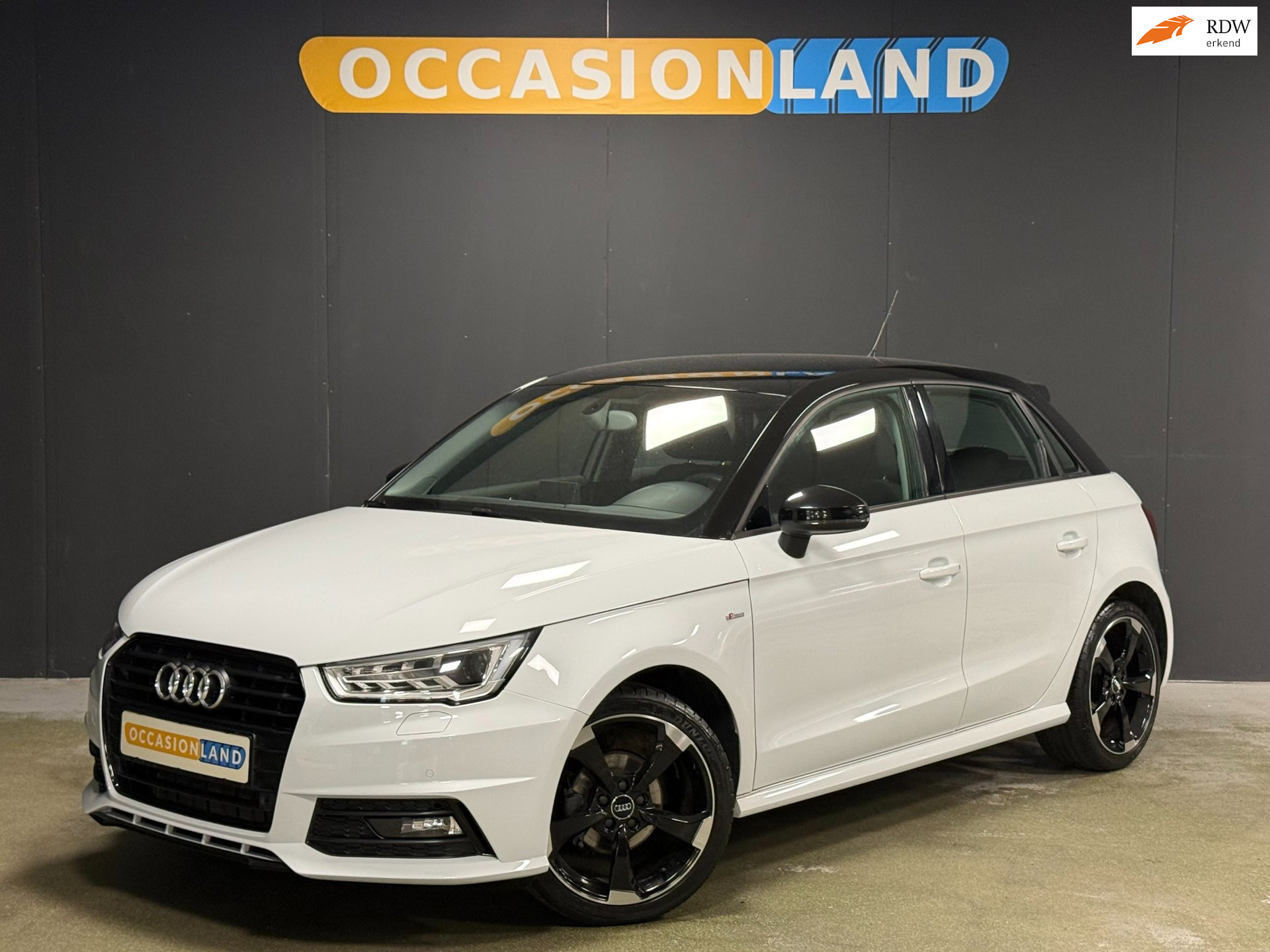 Audi A1 Sportback 1.0 TFSI Pro Line S|STOELV|BLUETOOTH|NAVI|PDC|17INCH| 2017 - voorkant