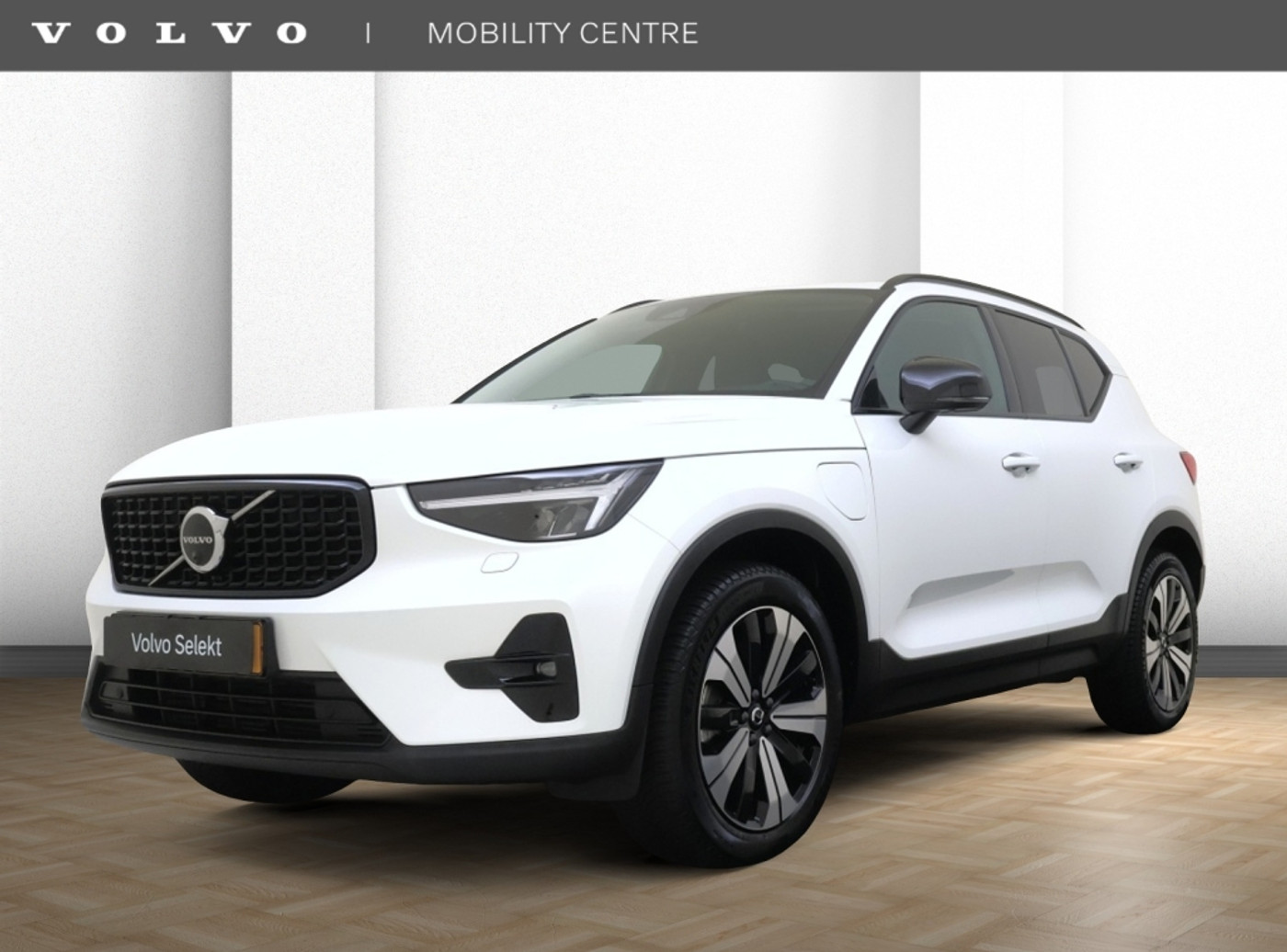 Volvo XC40 T4 Plus Dark | 360° Camera | Leder | Keyless | 2023 - voorkant